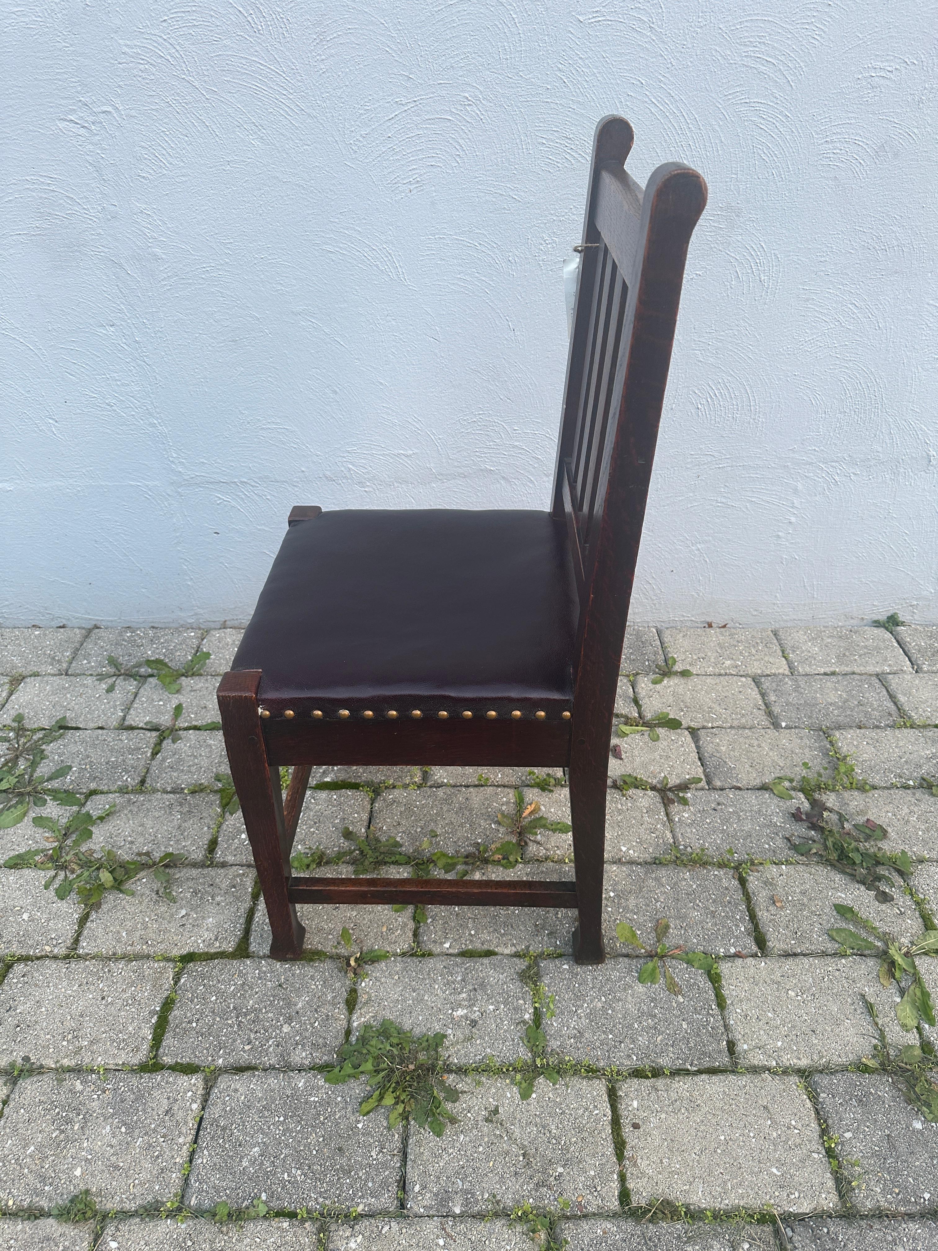 Antique Roycroft oak Side Chair, leather seat,  Stickley era  - W7738 For Sale 1