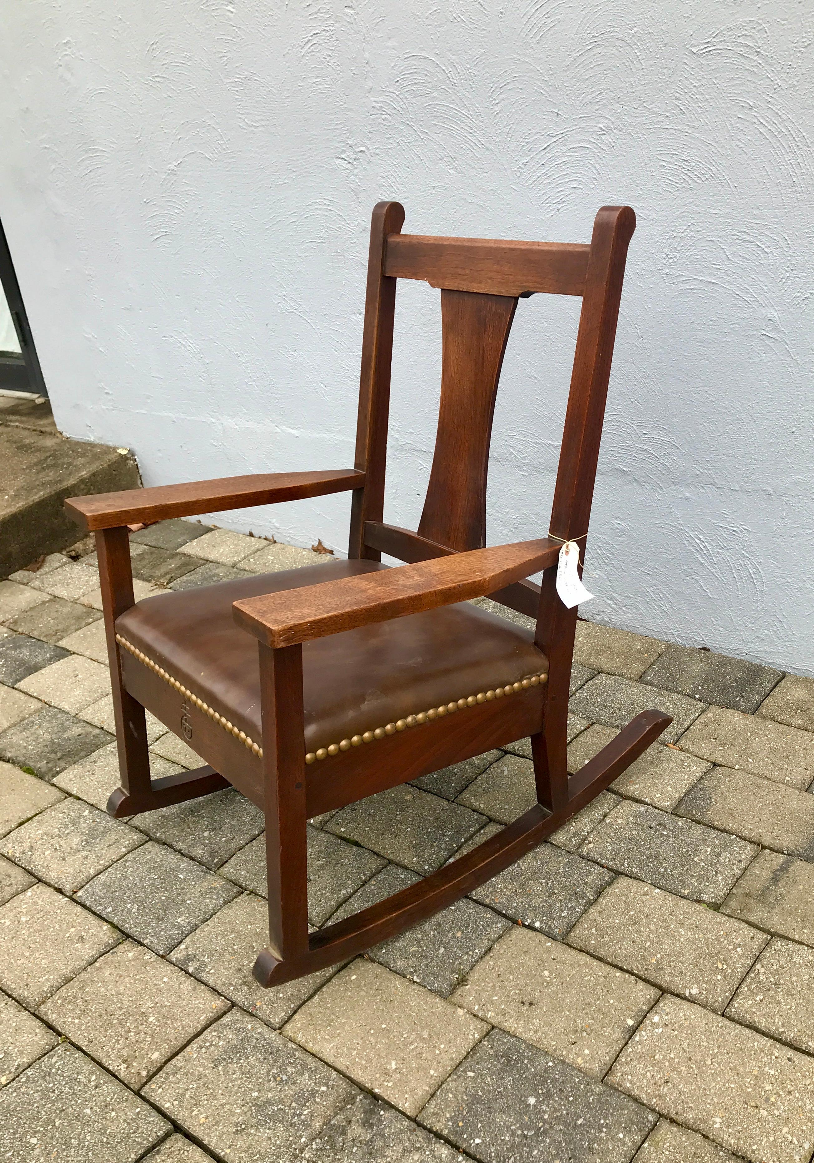 Arts and Crafts ANTIQUE nice  ROYCROFT  T-Back Rocking Chair -  marked , Stickley era    W1983