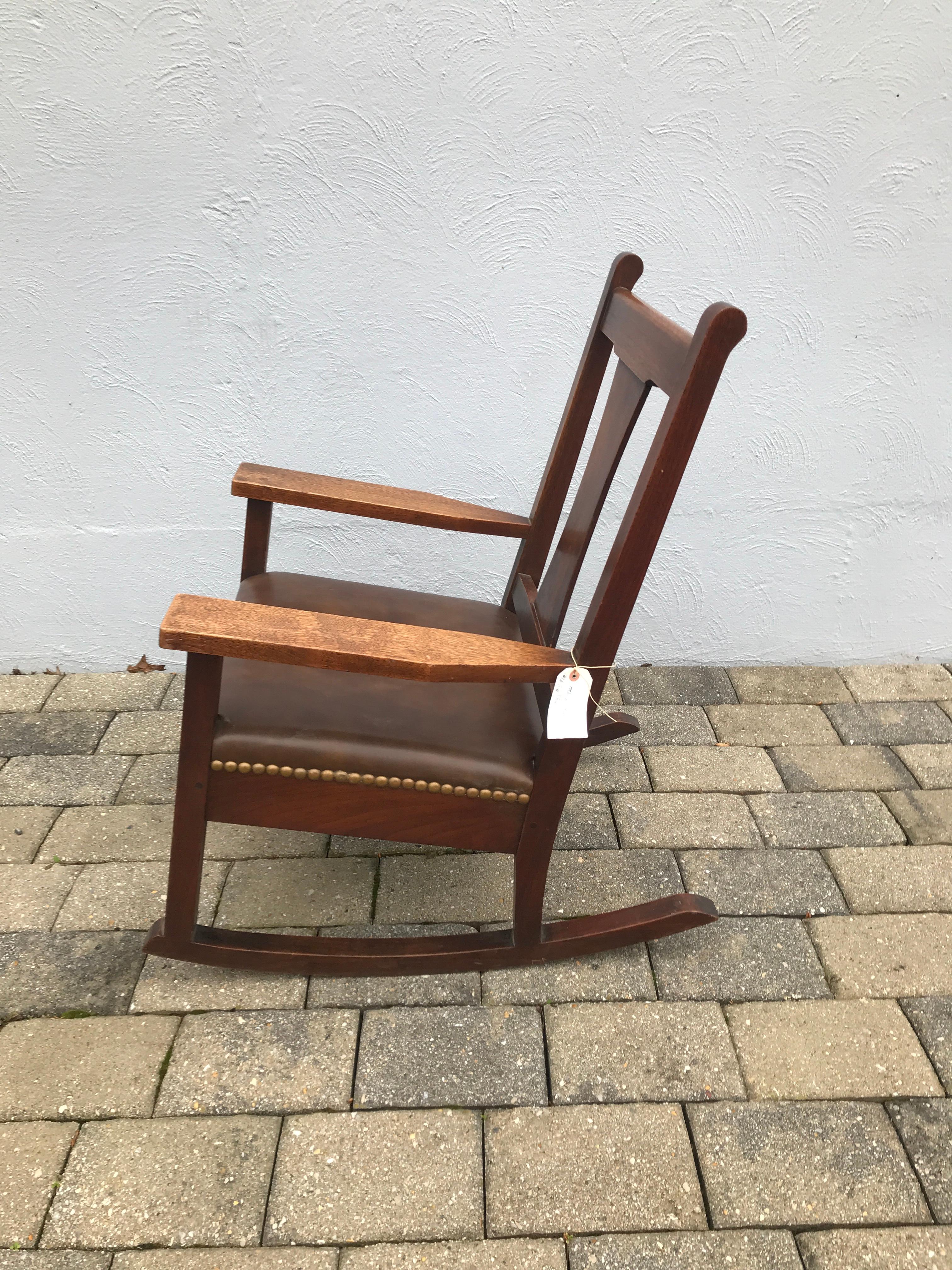 American ANTIQUE nice  ROYCROFT  T-Back Rocking Chair -  marked , Stickley era    W1983