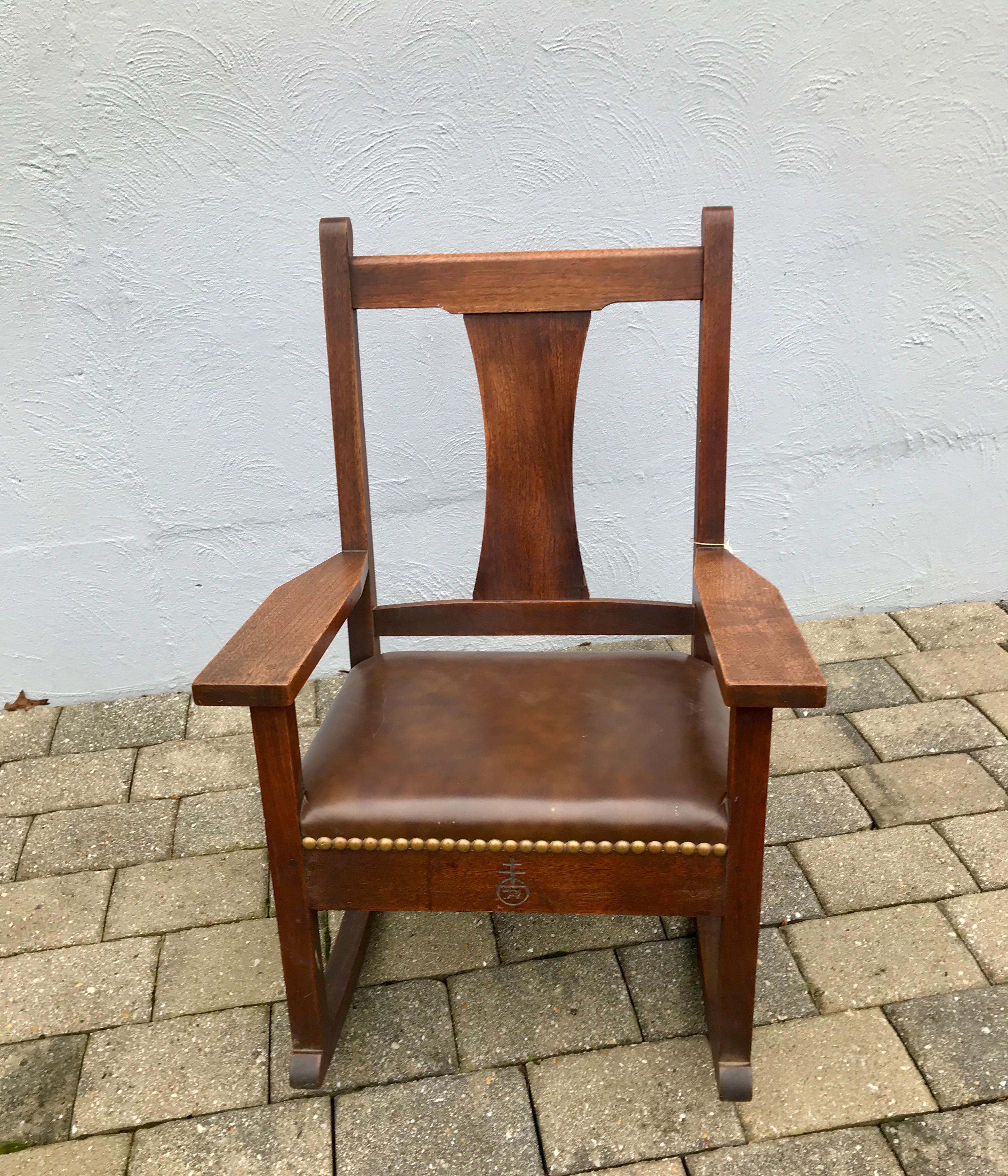 20th Century ANTIQUE nice  ROYCROFT  T-Back Rocking Chair -  marked , Stickley era    W1983