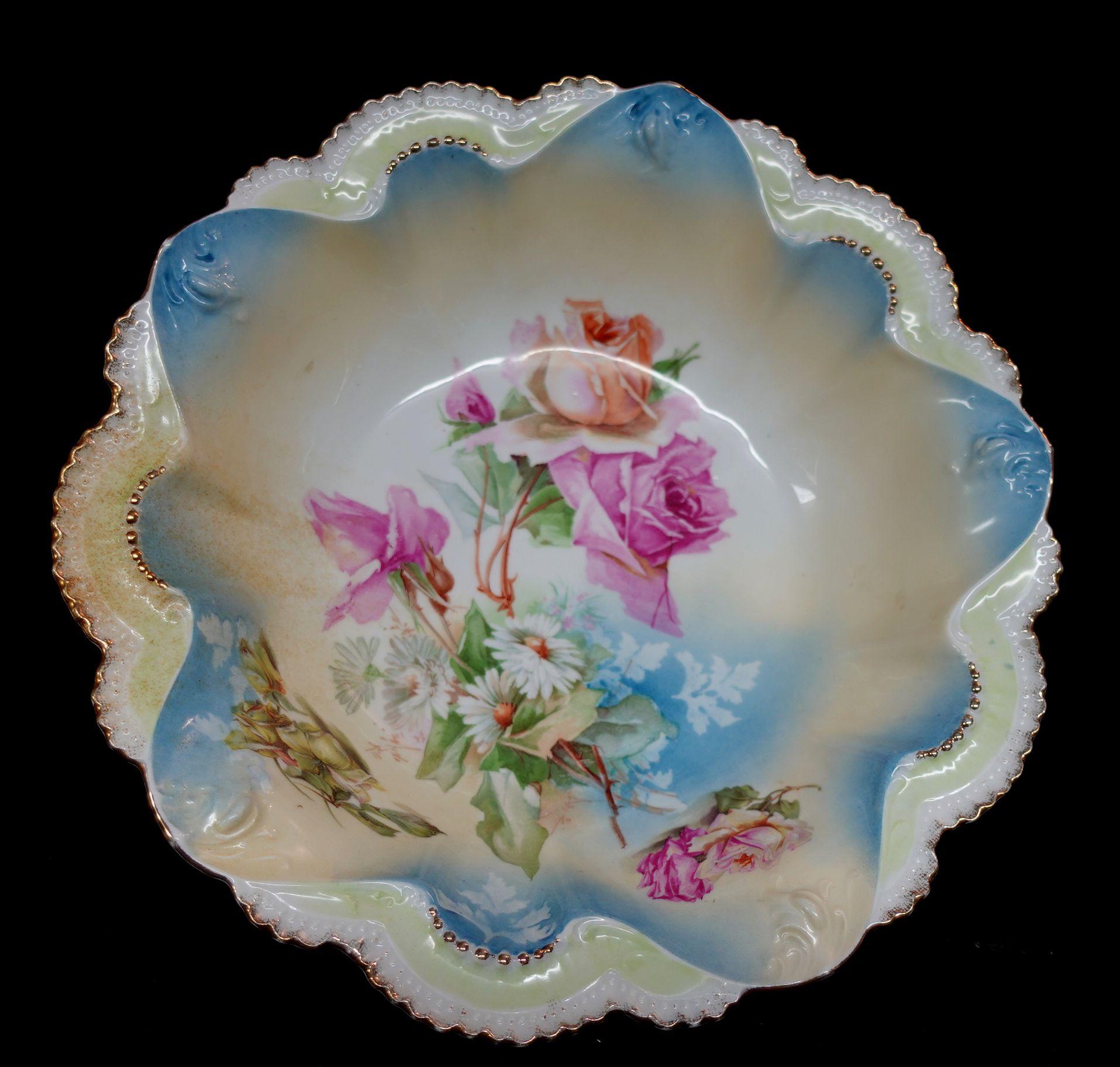 Antique RS Prussia German Porcelain Bowl, #R00001 In Excellent Condition For Sale In Norton, MA