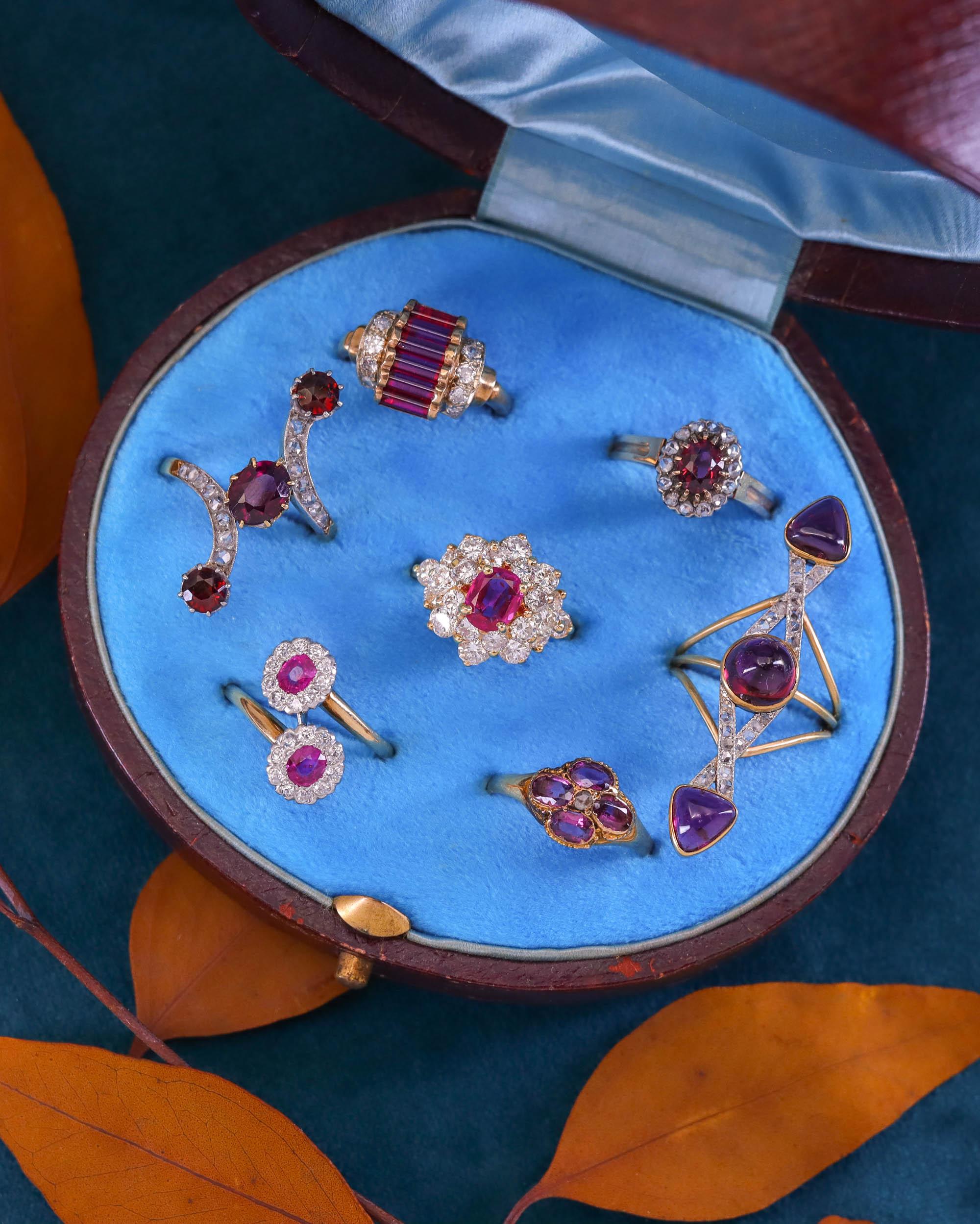 Anello antico con rubellite e diamanti in oro 14k in vendita 2