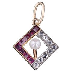 Amuleto antiguo de rubí y diamantes de oro de 15 ct