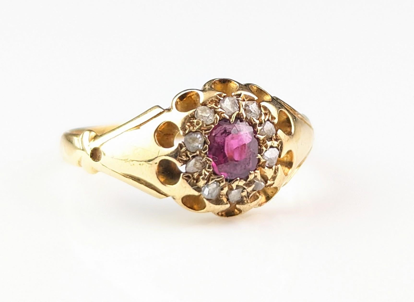 Antique Ruby and Diamond cluster ring, 18k yellow gold  For Sale 6