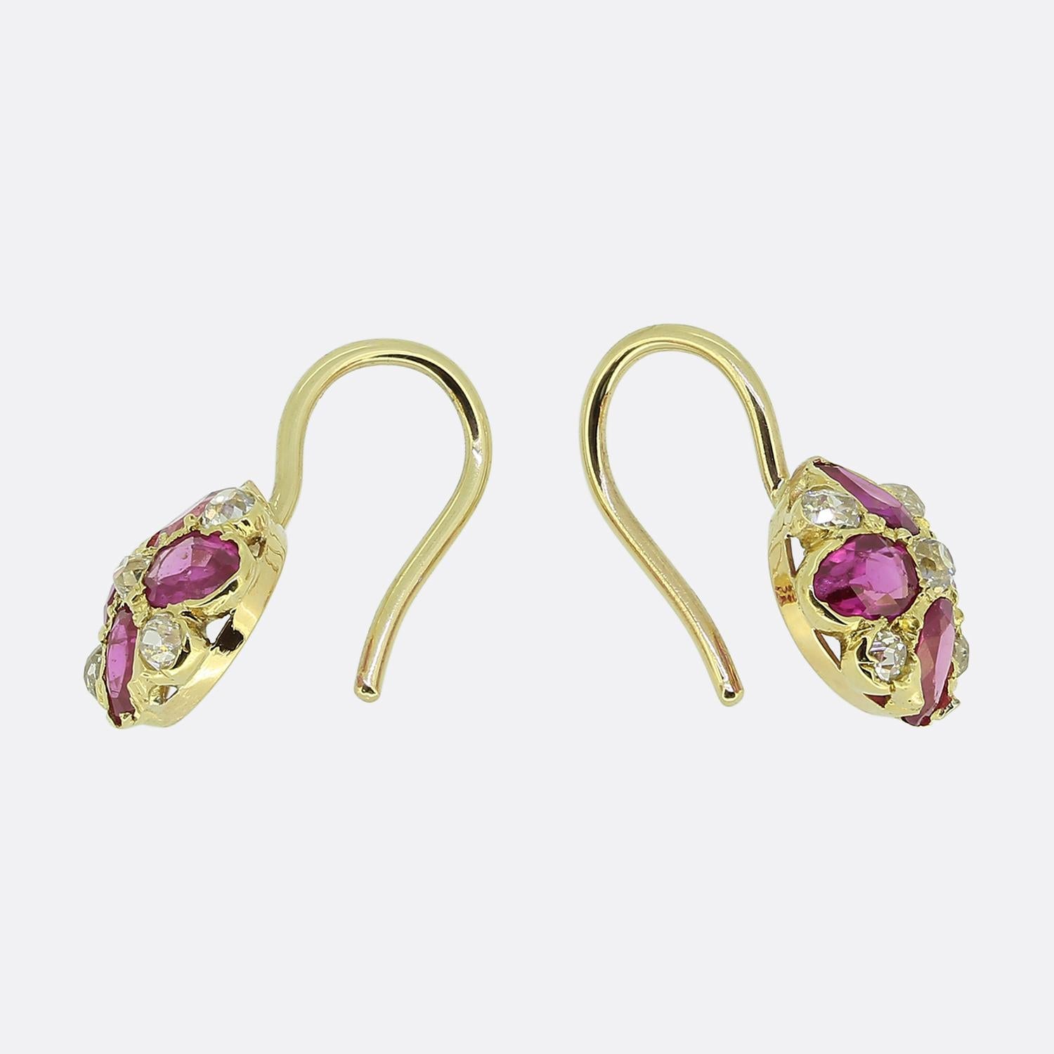 Victorien Pendants d'oreilles anciens en rubis et diamants en vente