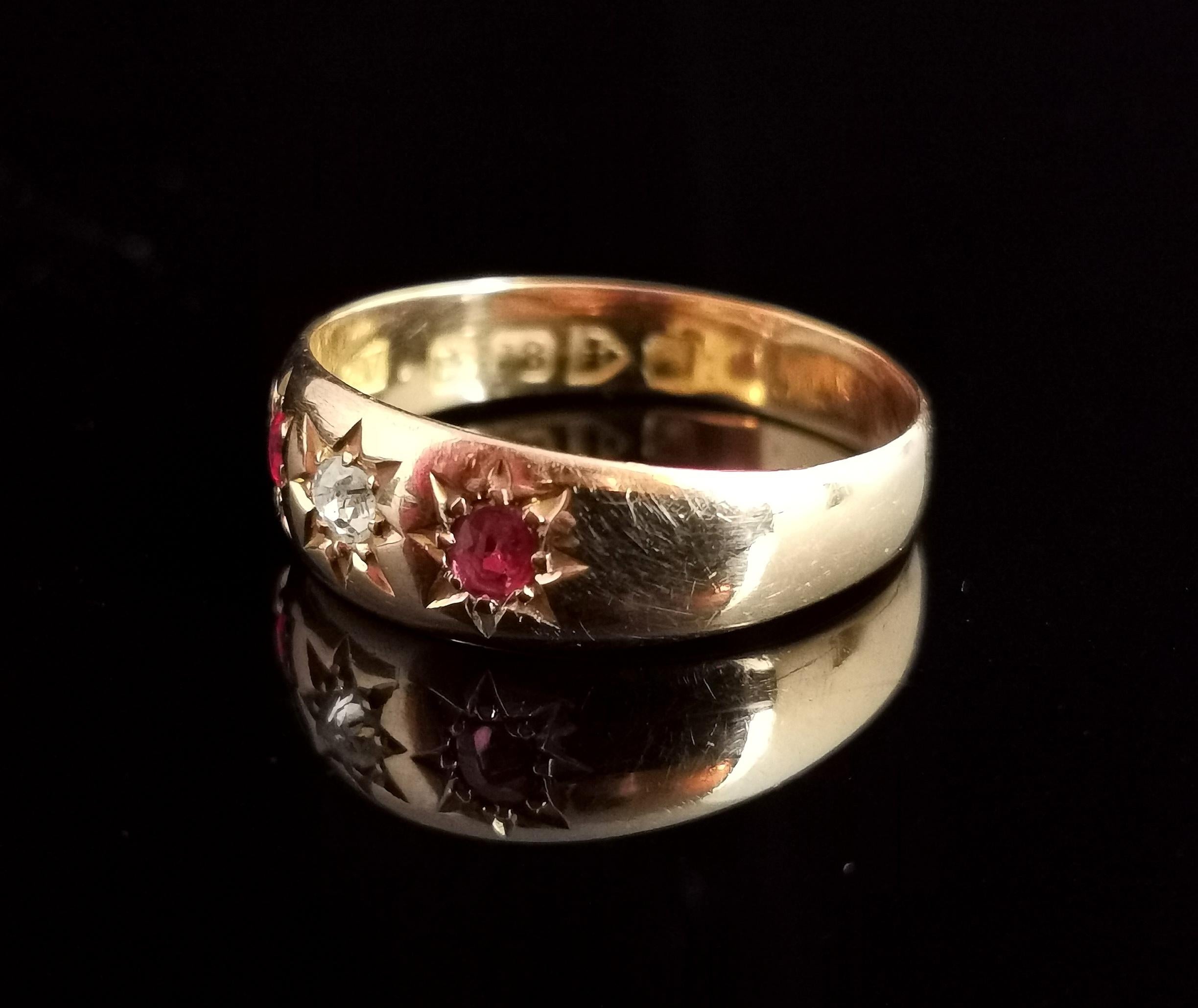 Antique Ruby and Diamond Gypsy Set Ring, 18 Karat Yellow Gold, Edwardian 1