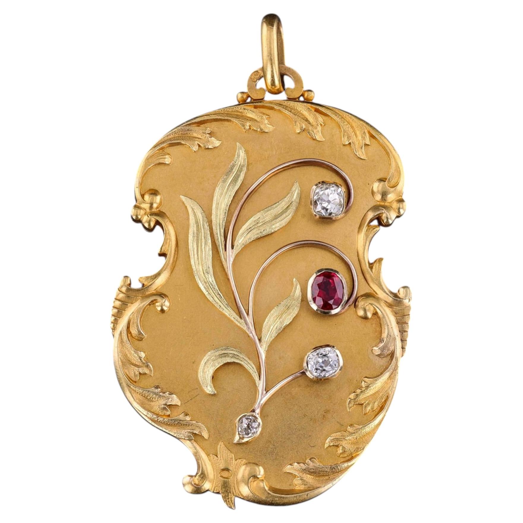 Médaillon ancien en or 14k et 18k avec rubis et diamants