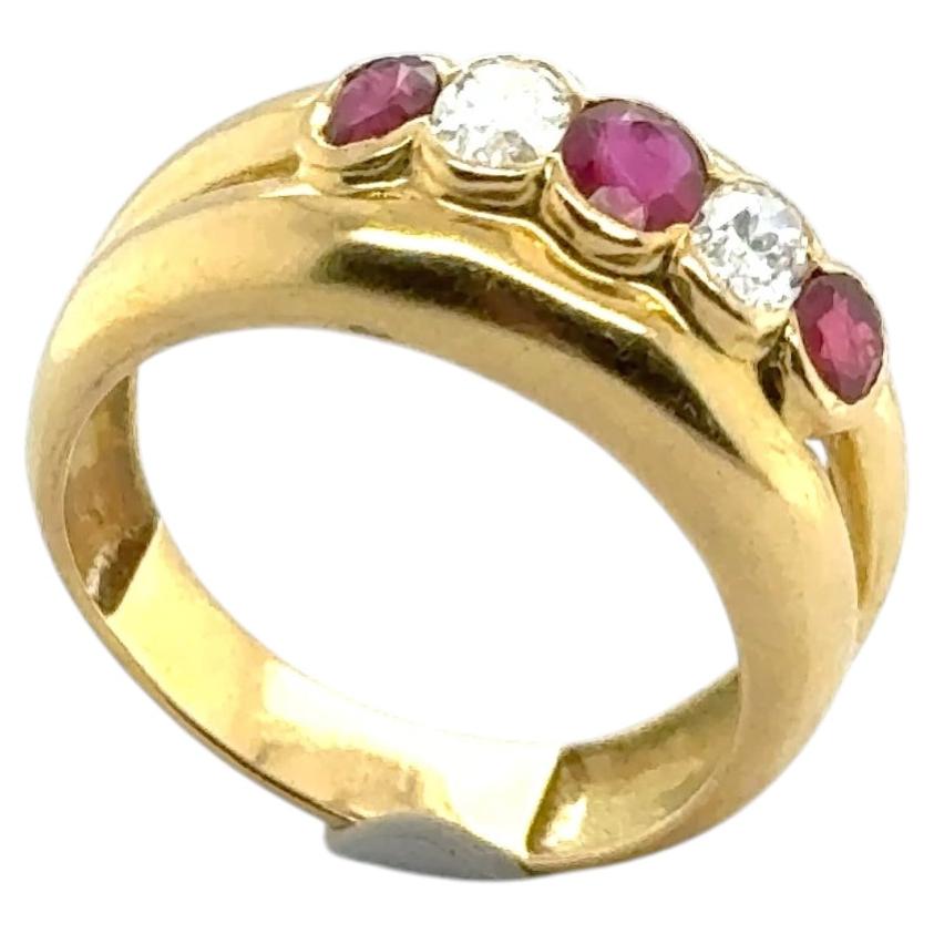 Antique Ruby and Diamond Ring, 18 Karat Yellow Gold, Pigeon Blood Rubies For Sale