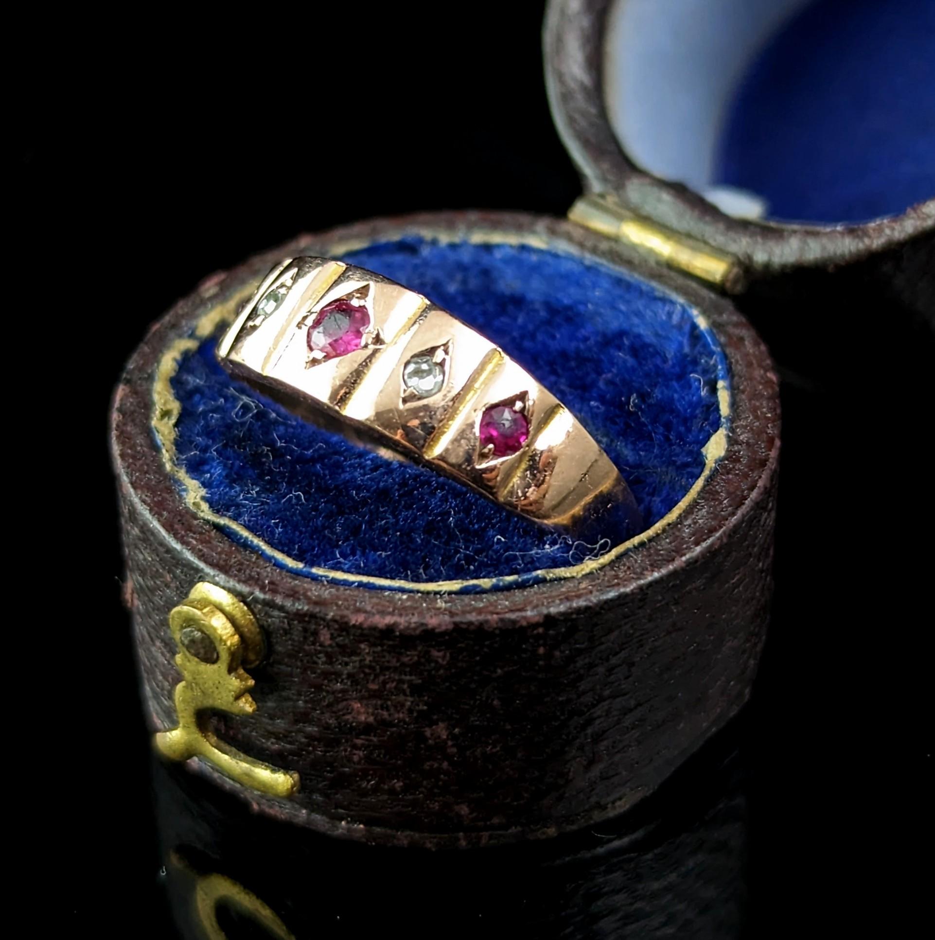 Antique Ruby and Diamond ring, 9ct gold, Art Deco  In Fair Condition In NEWARK, GB