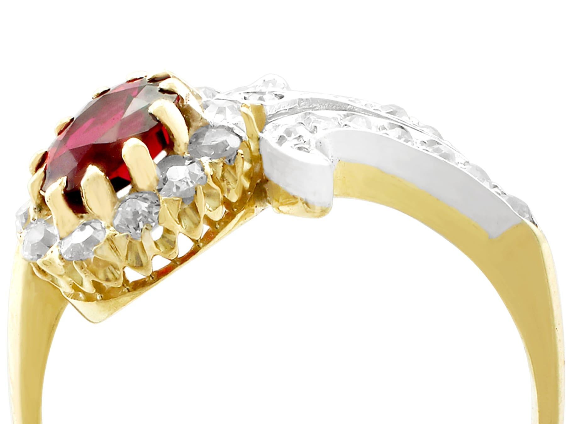 Ein beeindruckender antiker Ring aus 18 Karat Gelb- und Weißgold mit einem Rubin von 0,95 Karat und einem Diamanten von 0,83 Karat, der Teil unserer vielfältigen antiken Schmucksammlungen ist.

Dieser feine und beeindruckende antike Rubin- und