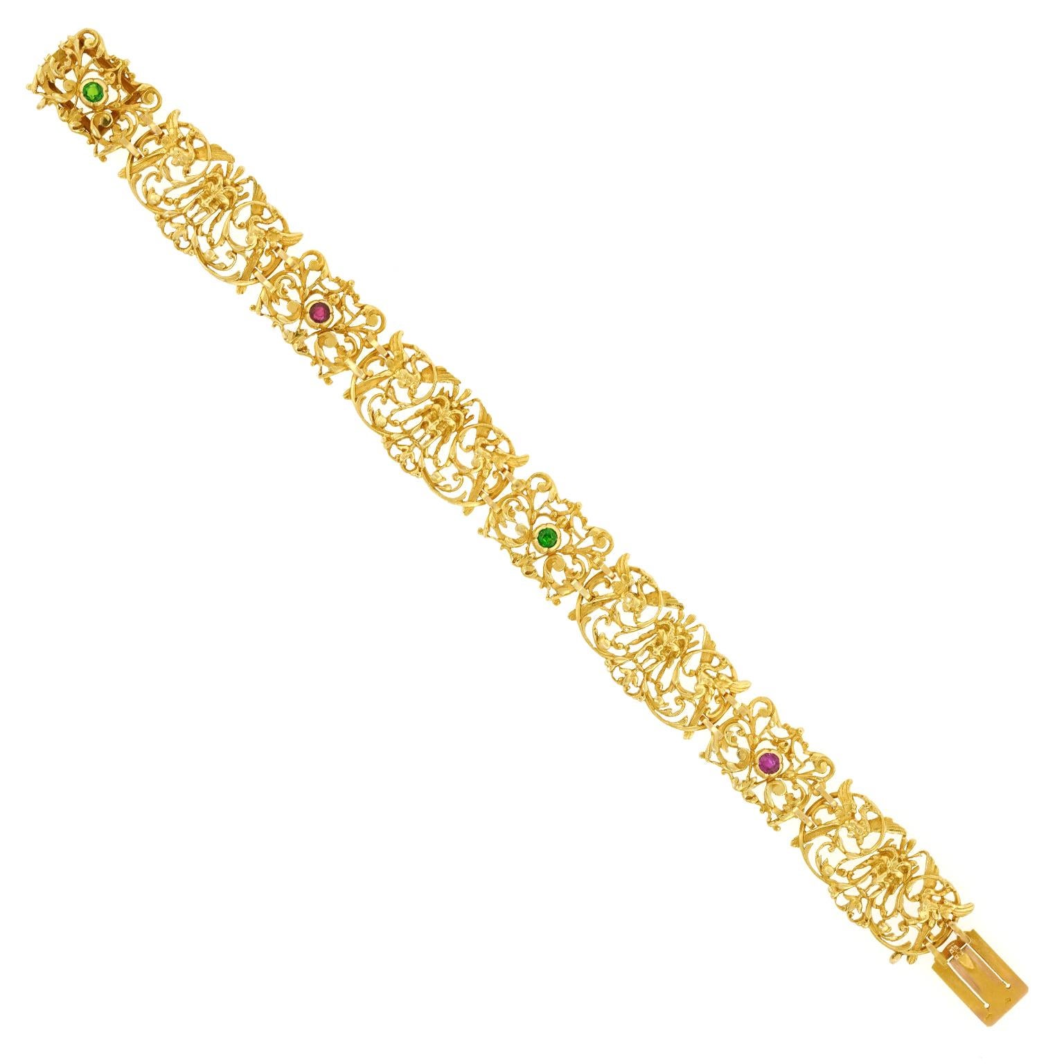 Taille brillant Bracelet français ancien en rubis et émeraude en vente
