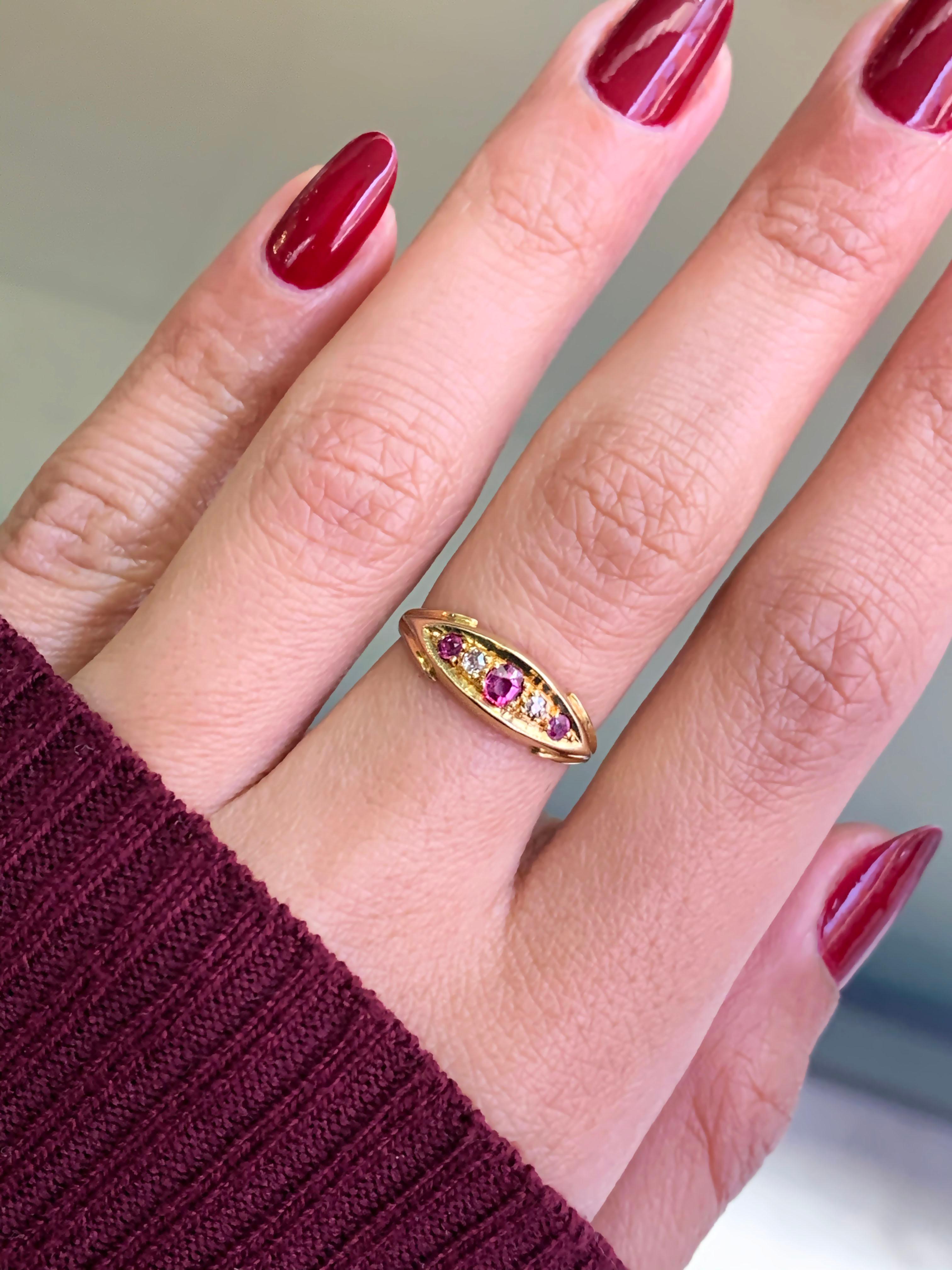 Round Cut Antique Ruby and Old Cut Diamond 18 Carat Yellow Gold Five-Stone Ring, 1911 For Sale