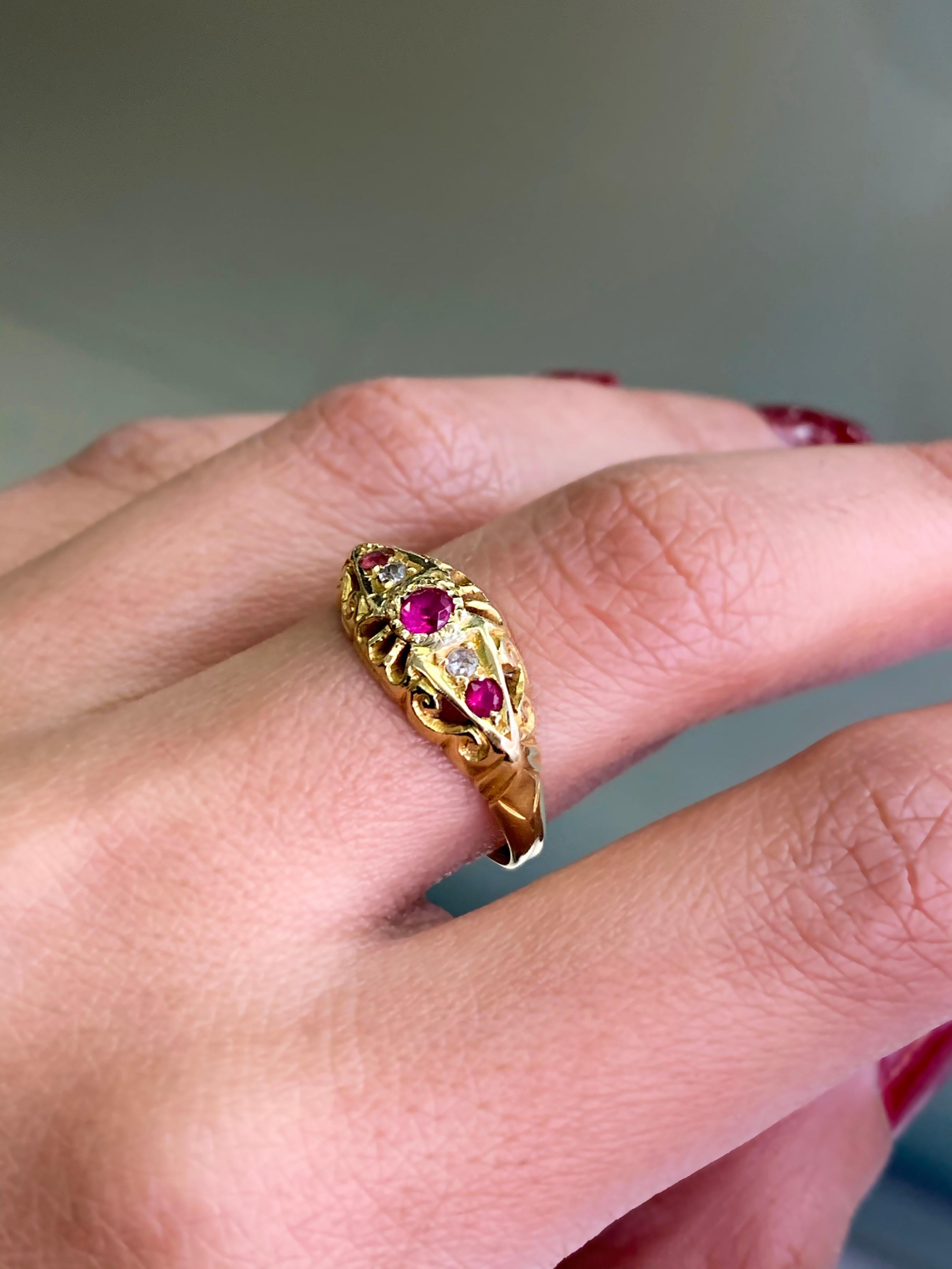 Antique Ruby and Old Cut Diamond 18 Carat Yellow Gold Ring, 1918 3