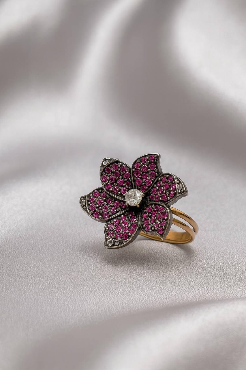 da uomo o donna Antique Ruby and Old-Cut ring in vendita