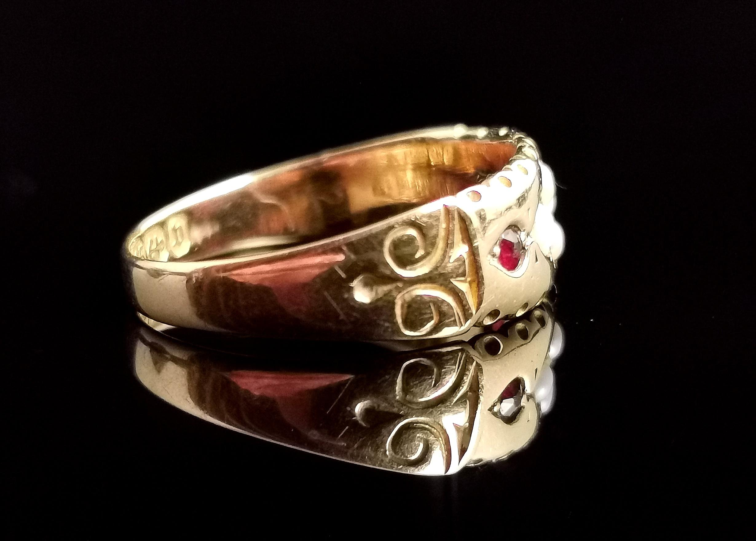 Antique Ruby and pearl ring, 15k yellow gold, Victorian  4