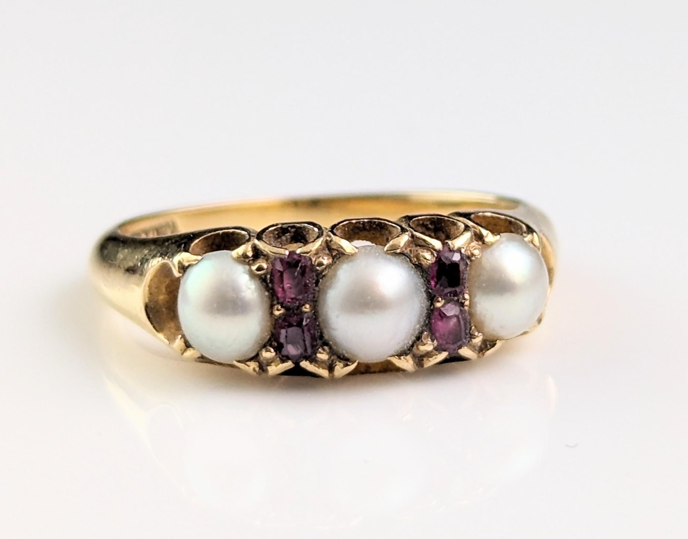 Antique Ruby and Split pearl ring, 18k yellow gold  For Sale 7
