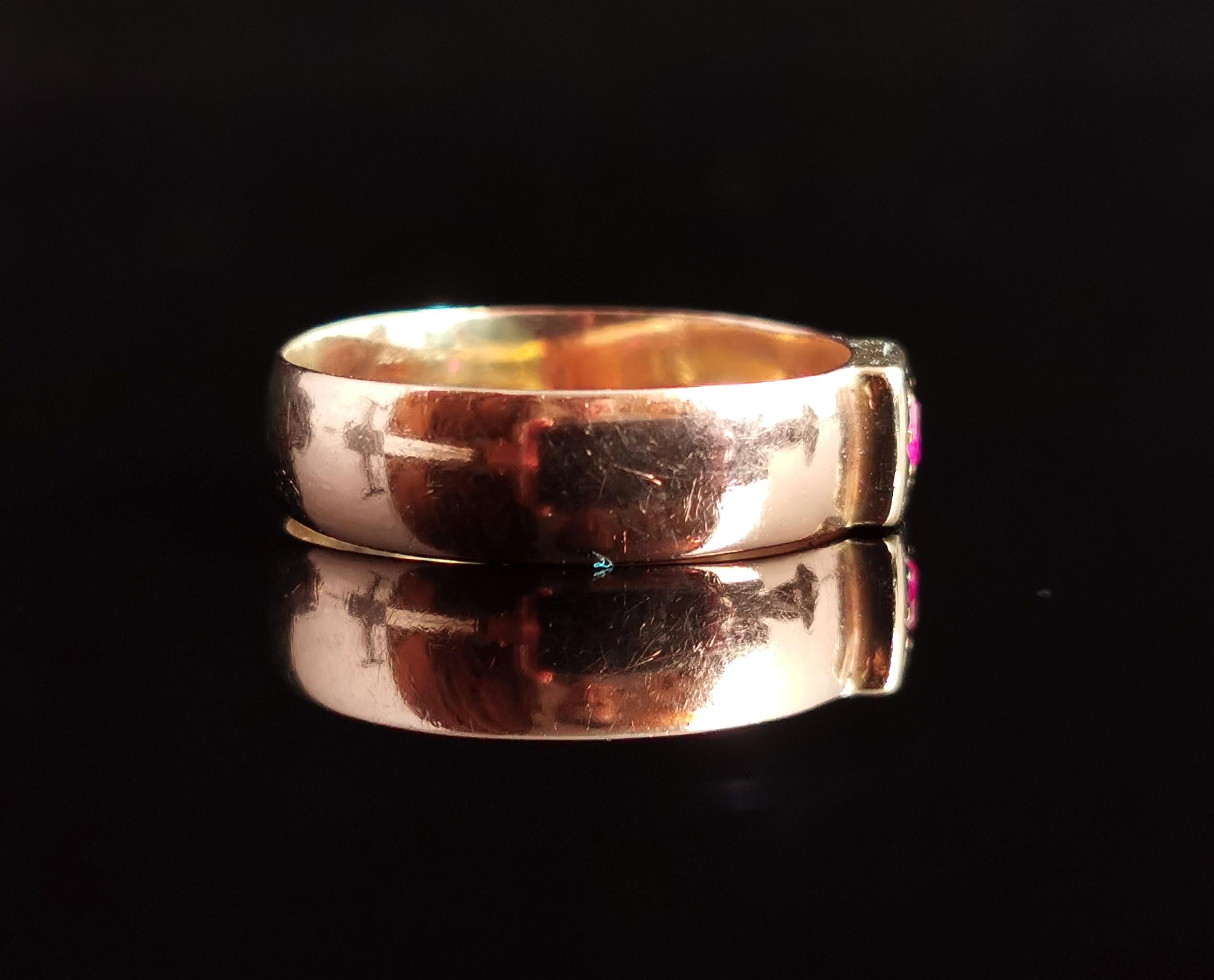 Round Cut Antique Ruby Band Ring, 9 Karat Yellow Gold