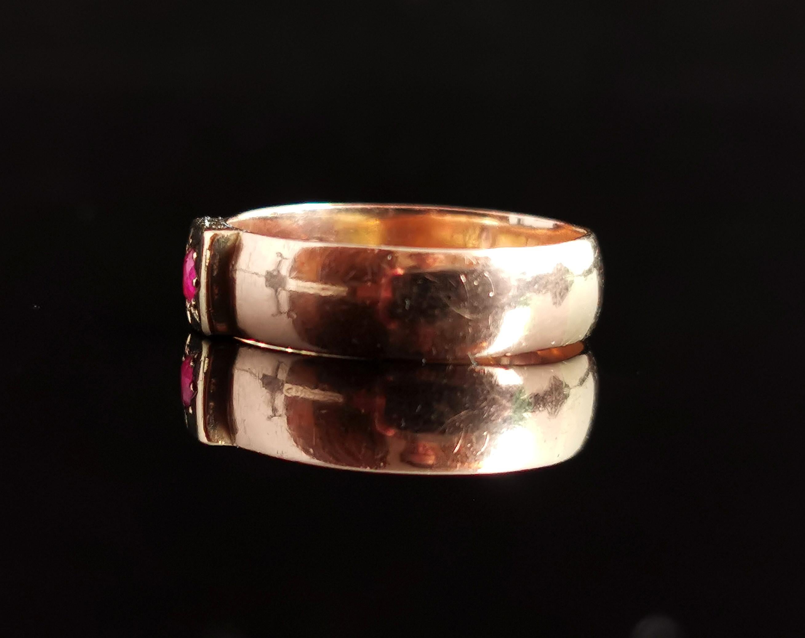 Antique Ruby Band Ring, 9 Karat Yellow Gold In Fair Condition In NEWARK, GB