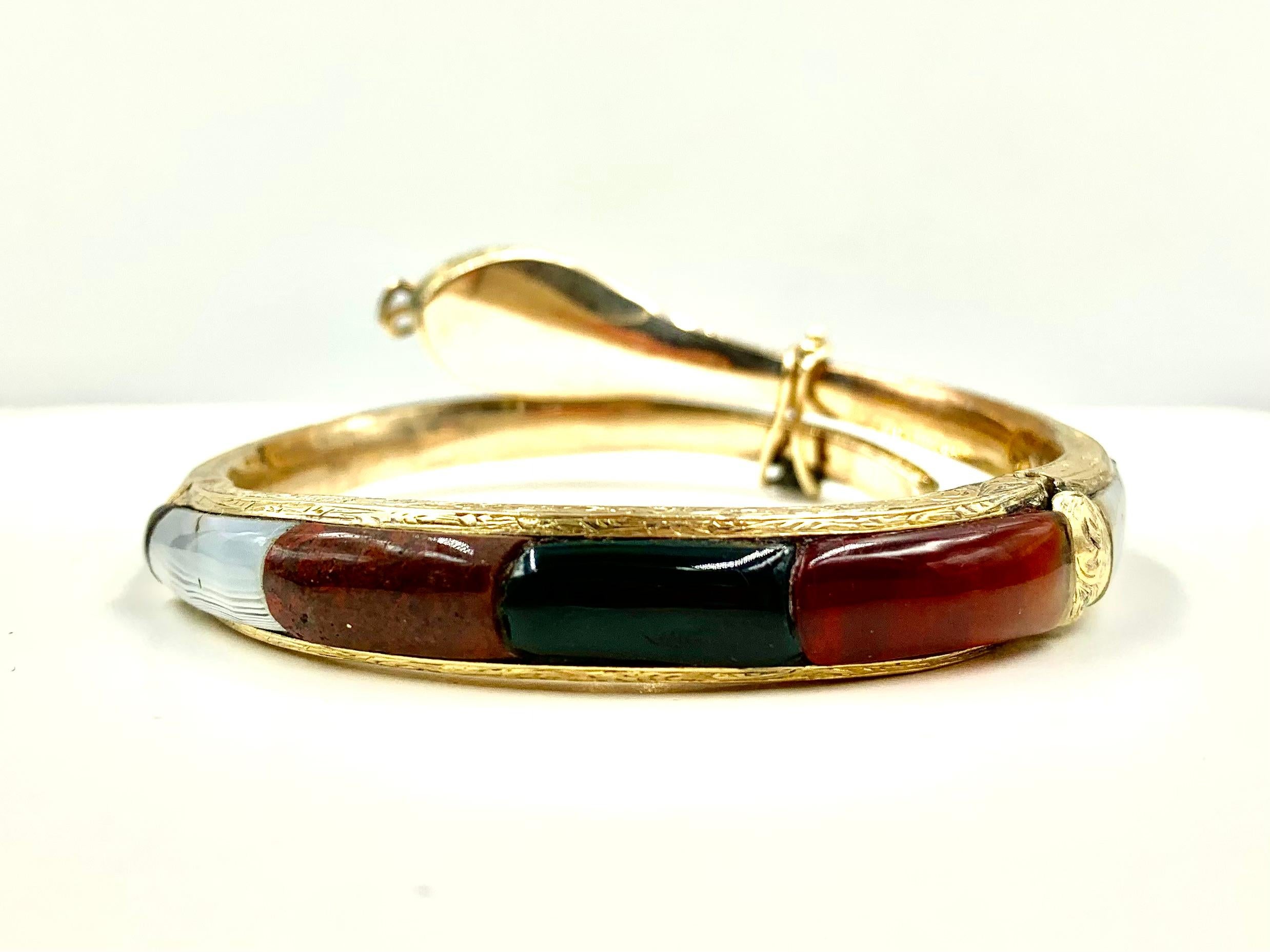 Antique Ruby, Bloodstone, Carnelian, Moss Agate 14K Yellow Gold Snake Bracelet en venta 7