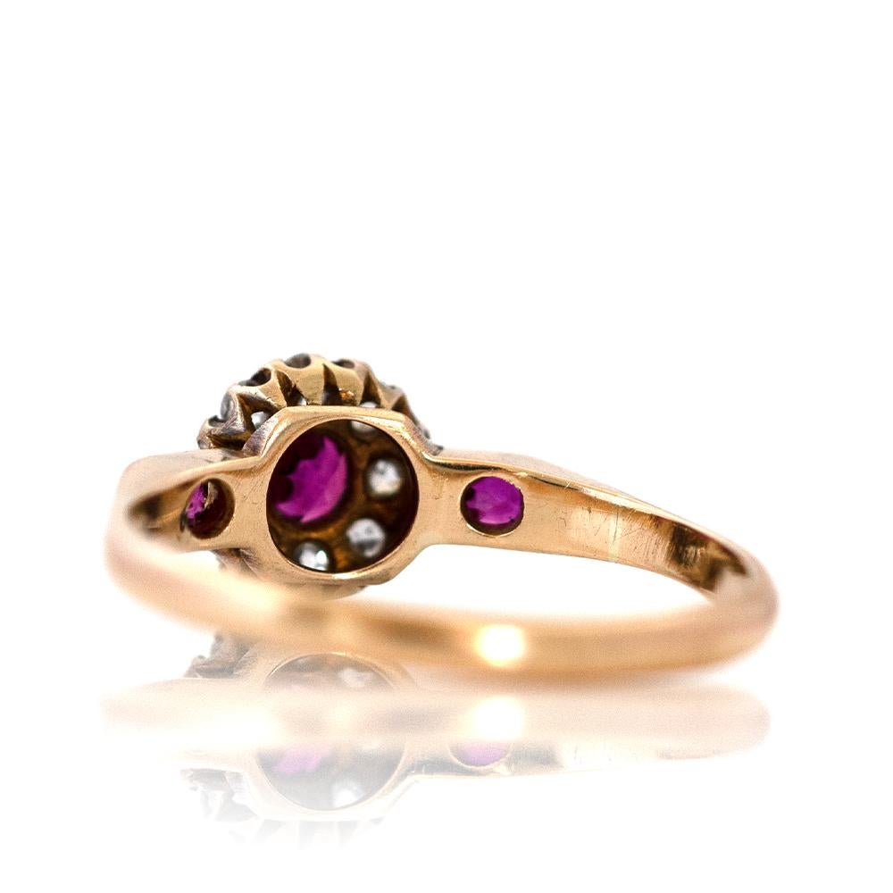 Antiker Rubin-Diamant-Halo-Ring aus 18 Karat Gold im Zustand „Gut“ im Angebot in London, GB