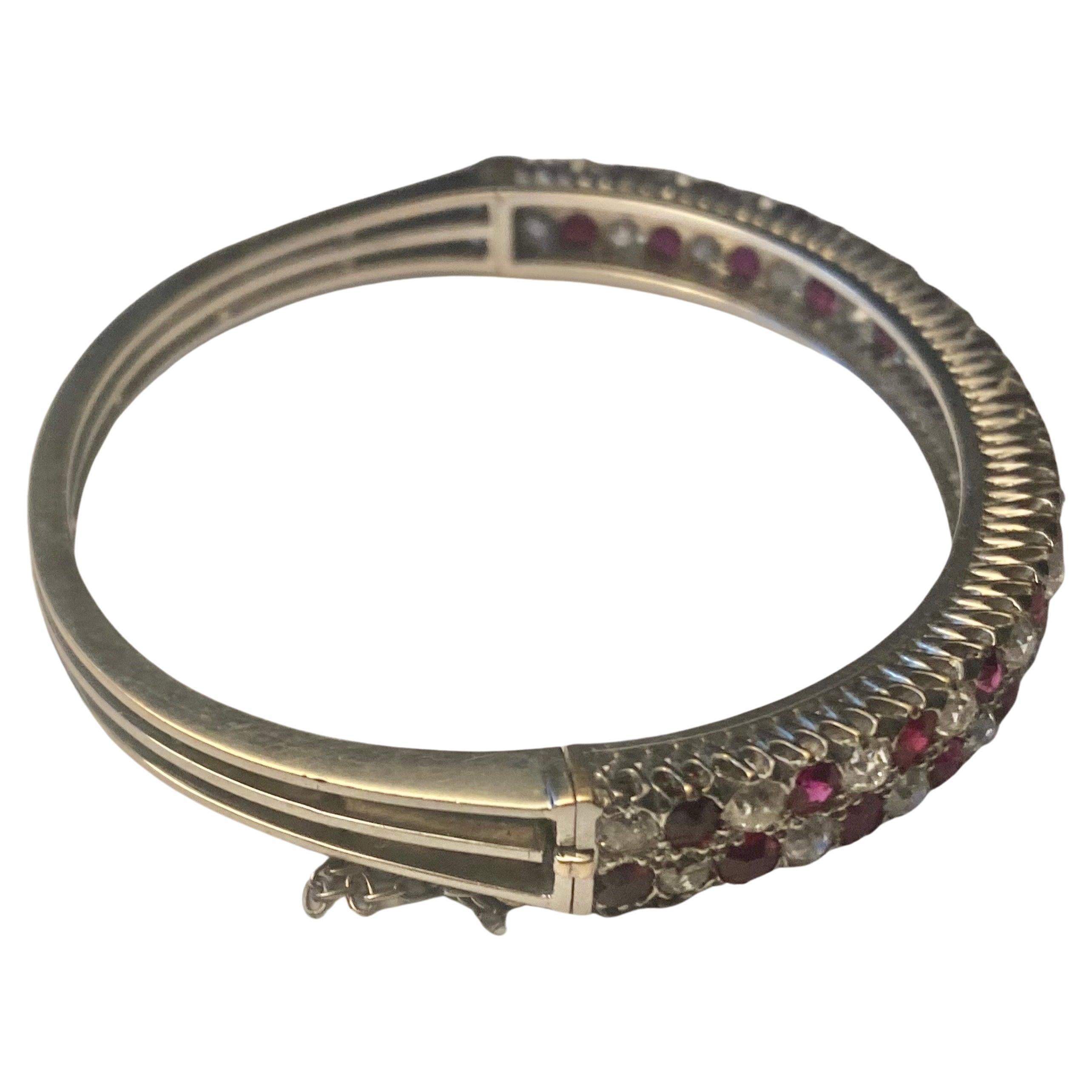 Antique Ruby Diamond 18k Gold Hinged Bangle Bracelet Circa 1900 In Excellent Condition For Sale In Kenley surrey, GB