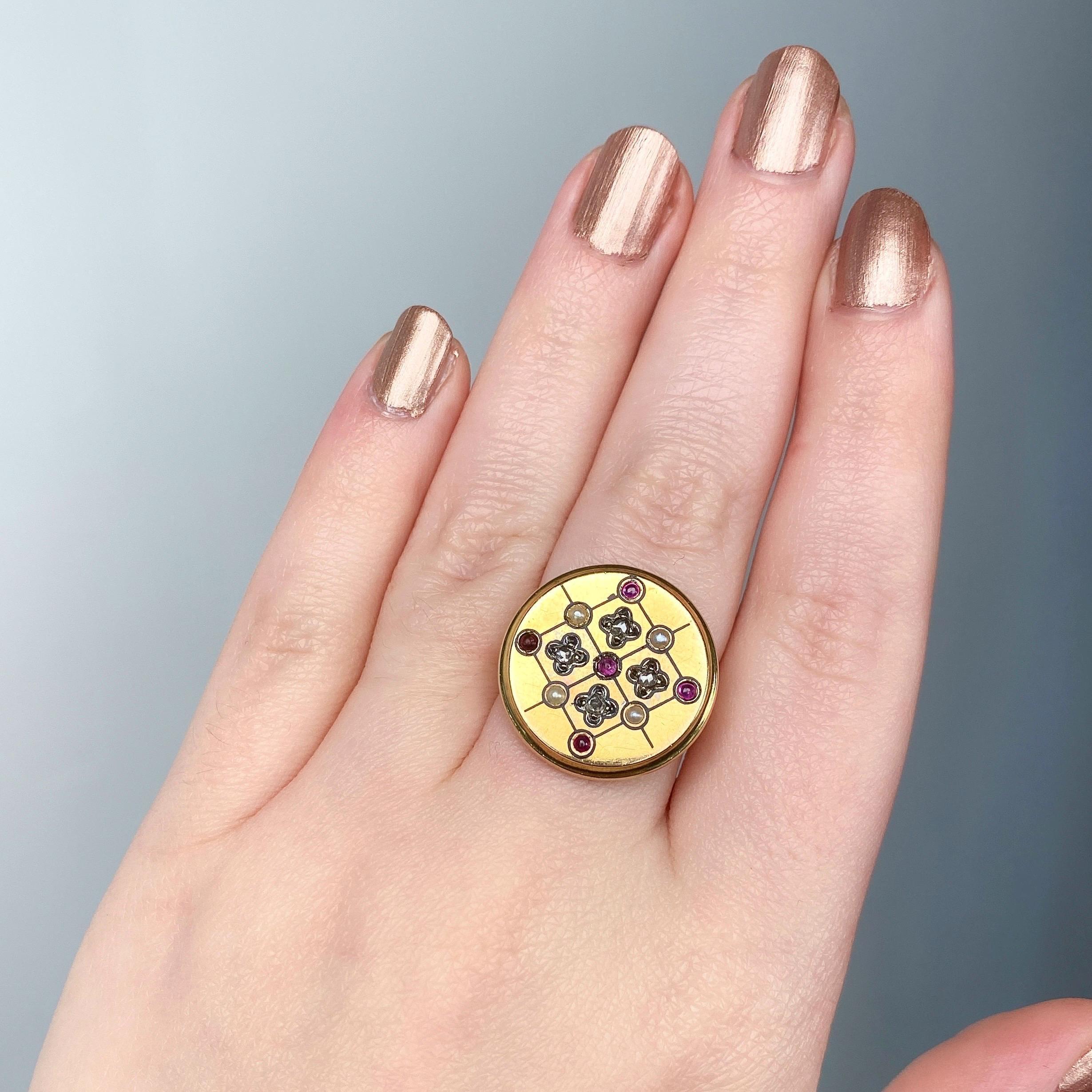 Antique Ruby, Diamond and Pearl Button Ring of 18k Gold In Good Condition For Sale In Lewisburg, PA