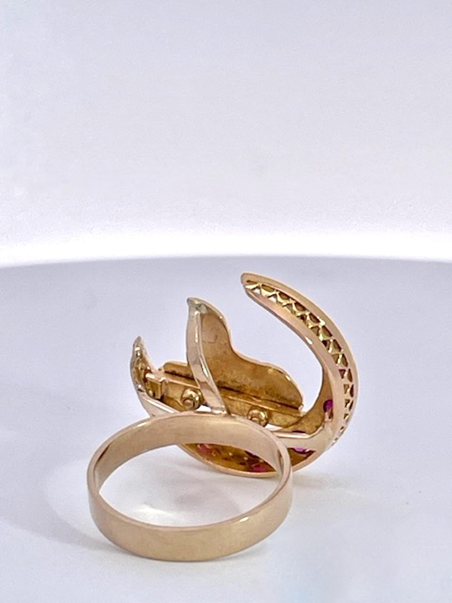 Antiker ägyptischer Halbmond-Ring mit Rubin und Diamant 5,75 im Angebot 1