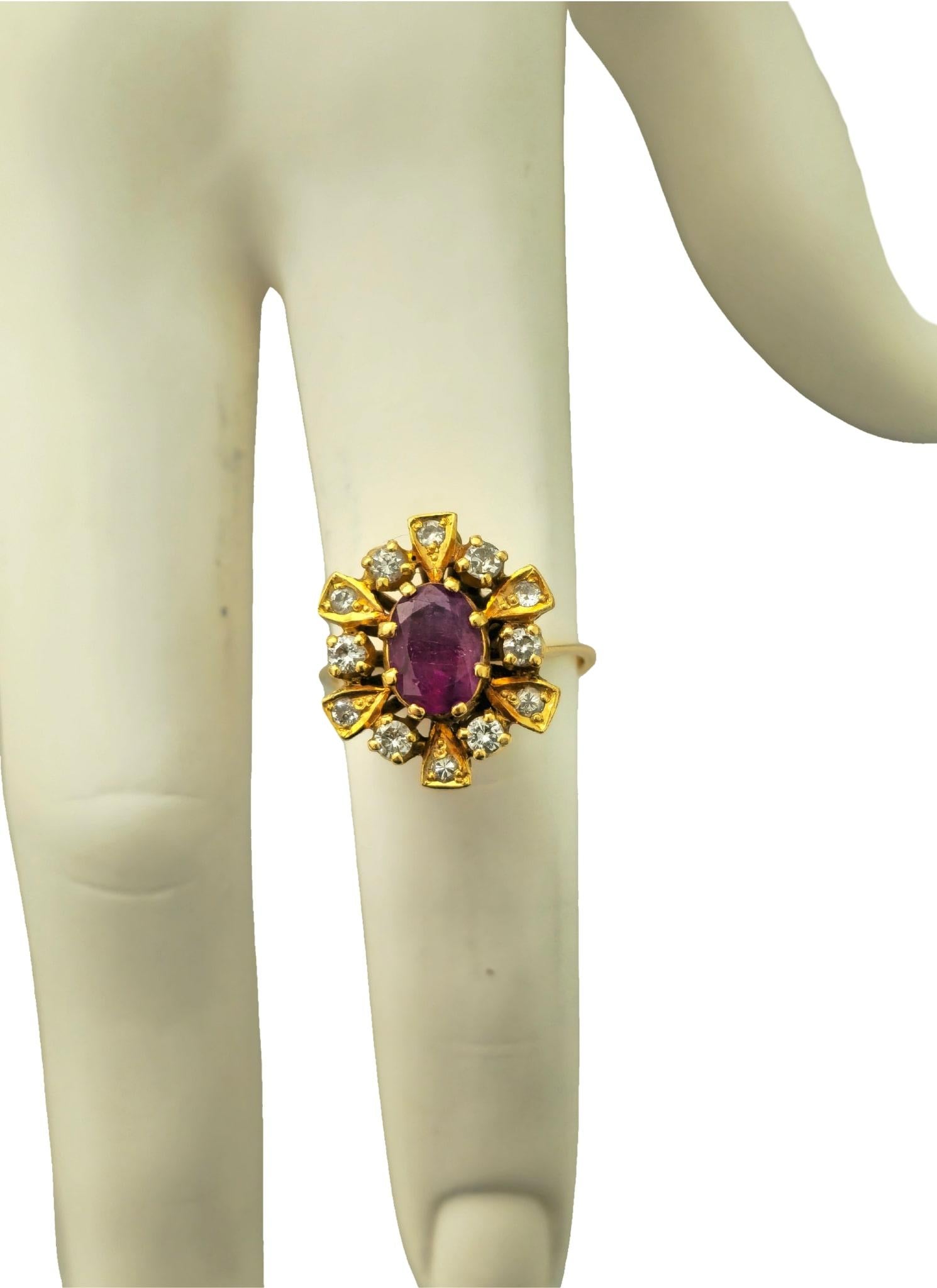 Women's Antique Ruby & Diamond Ring in 18k Yellow Gold For Sale