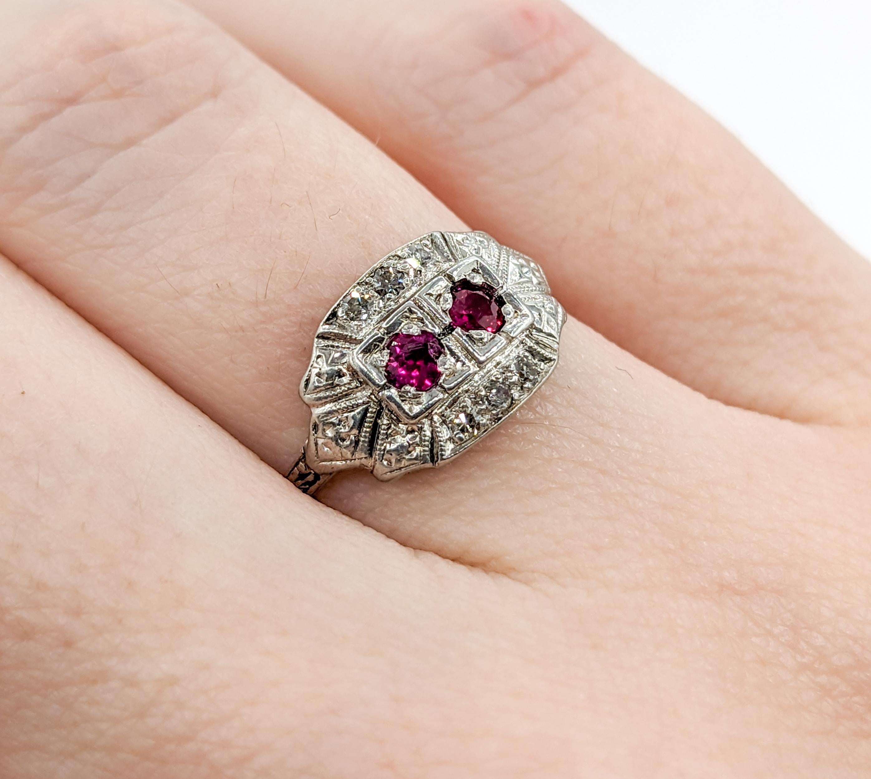 Antique Ruby & Diamond Ring in Platinum In Excellent Condition For Sale In Bloomington, MN