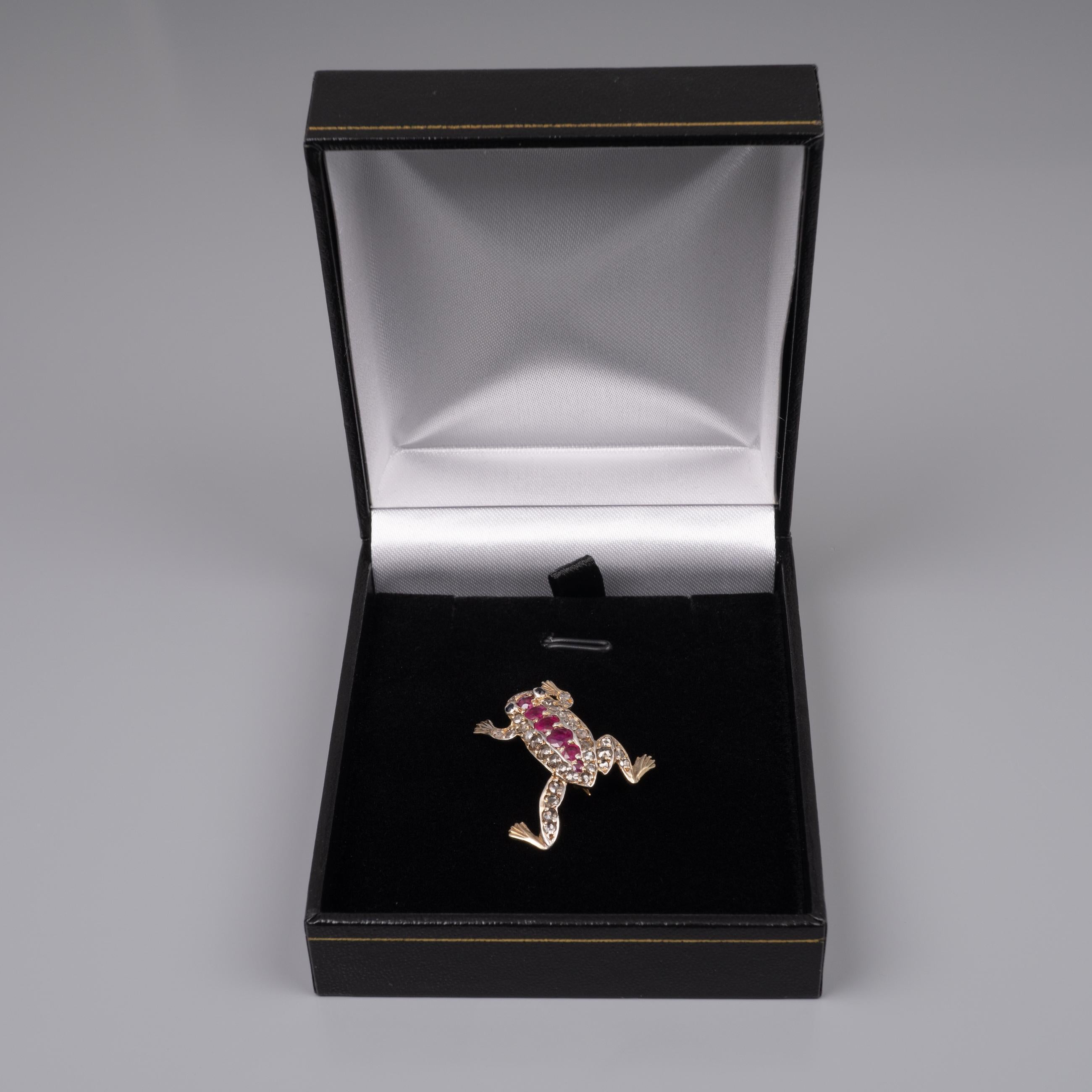 Antique Ruby Diamond and Sapphire Cute Frog Brooch 14 Karat Gold 2