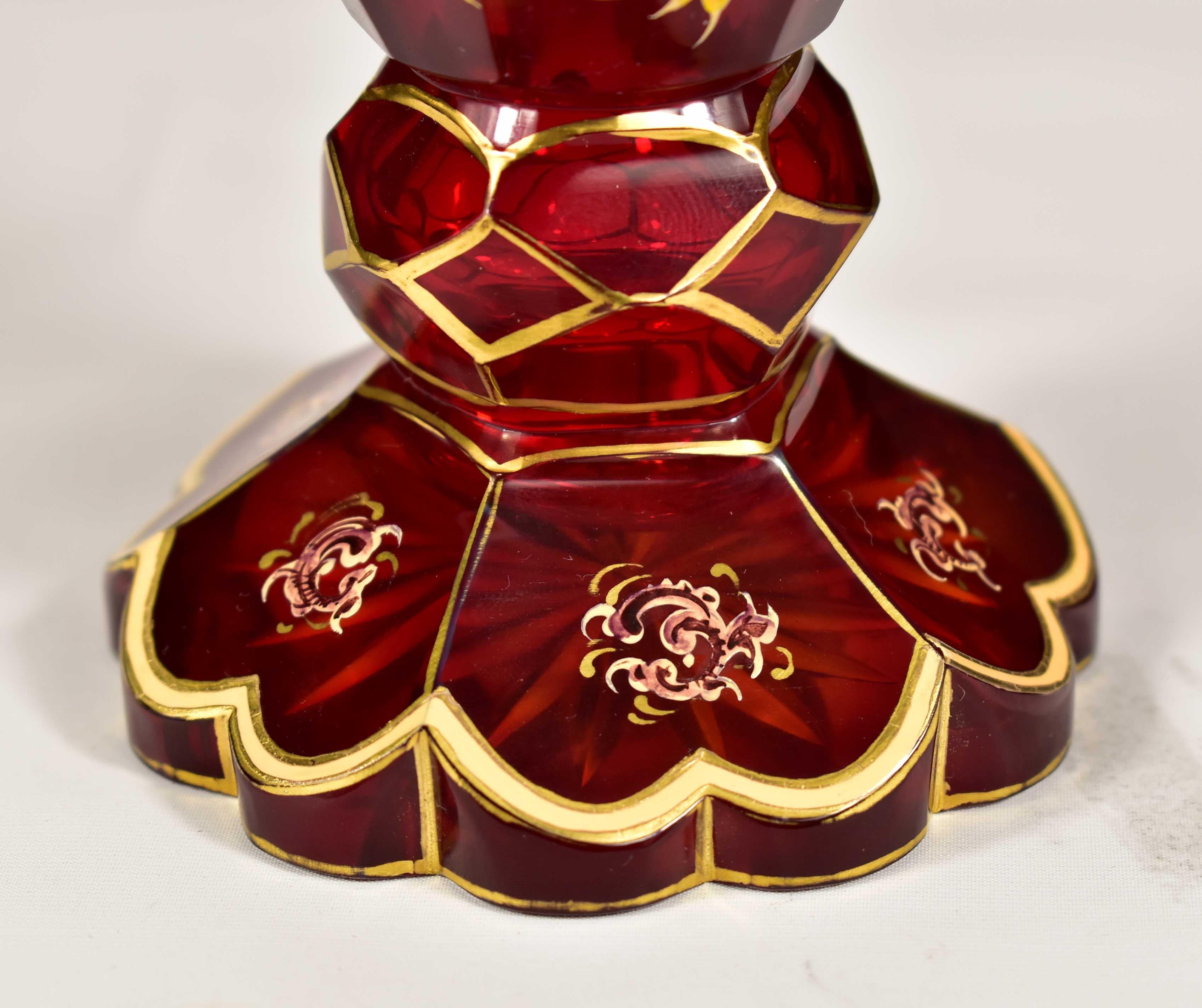Antigua copa de Rubí Pintada Vidrio de Bohemia del siglo XX en venta 7