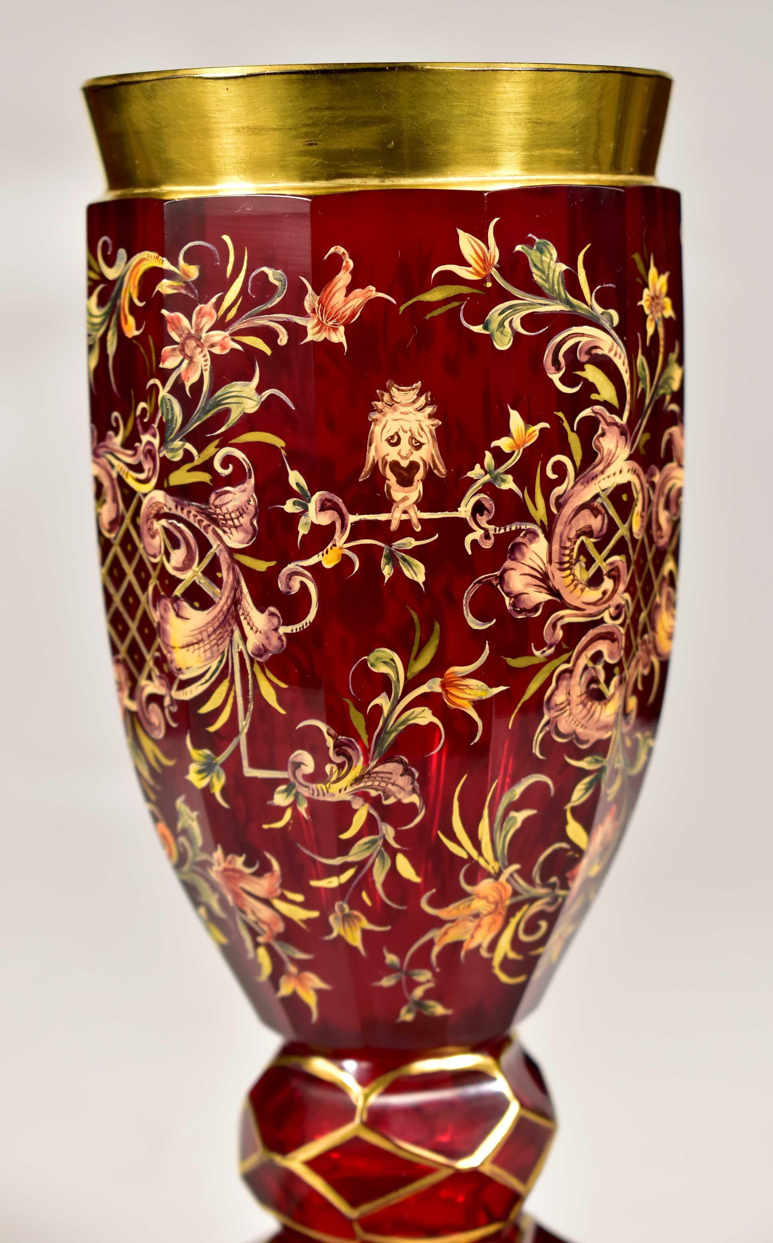 Antigua copa de Rubí Pintada Vidrio de Bohemia del siglo XX en venta 1