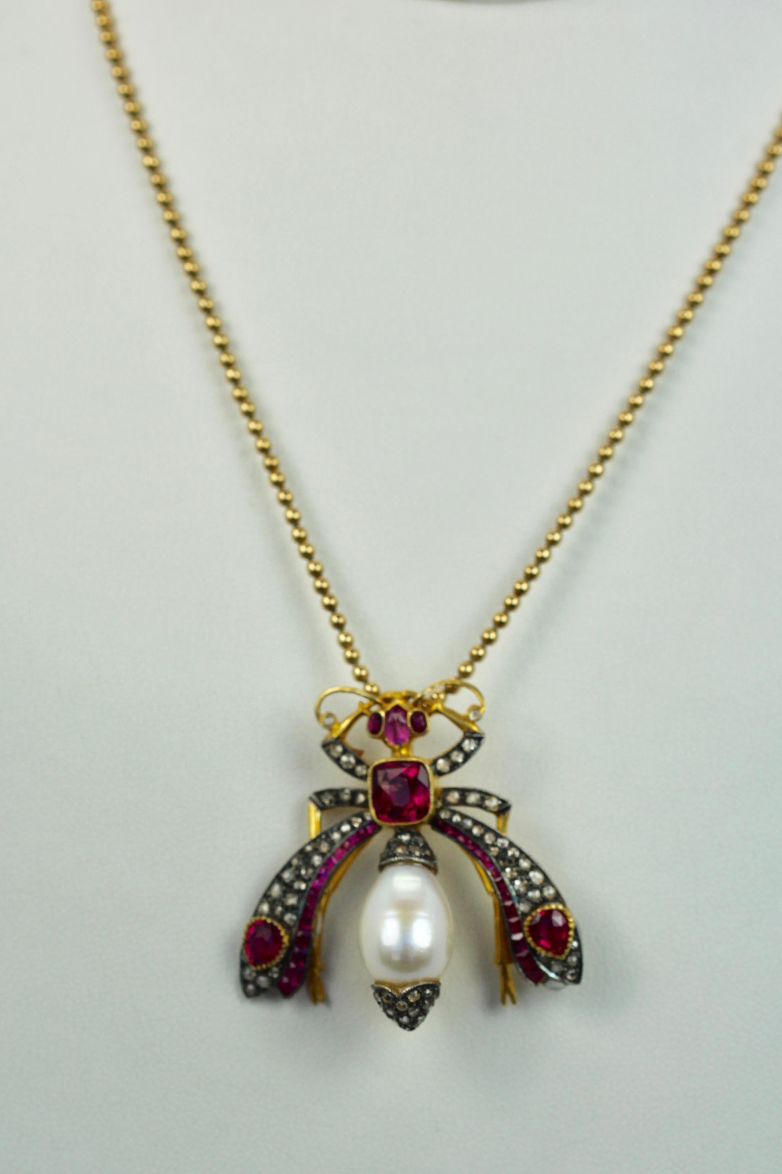 Antiquité Rubis Perle Diamant Insecte Broche Pendentif 18 Karat Bon état - En vente à North Hollywood, CA
