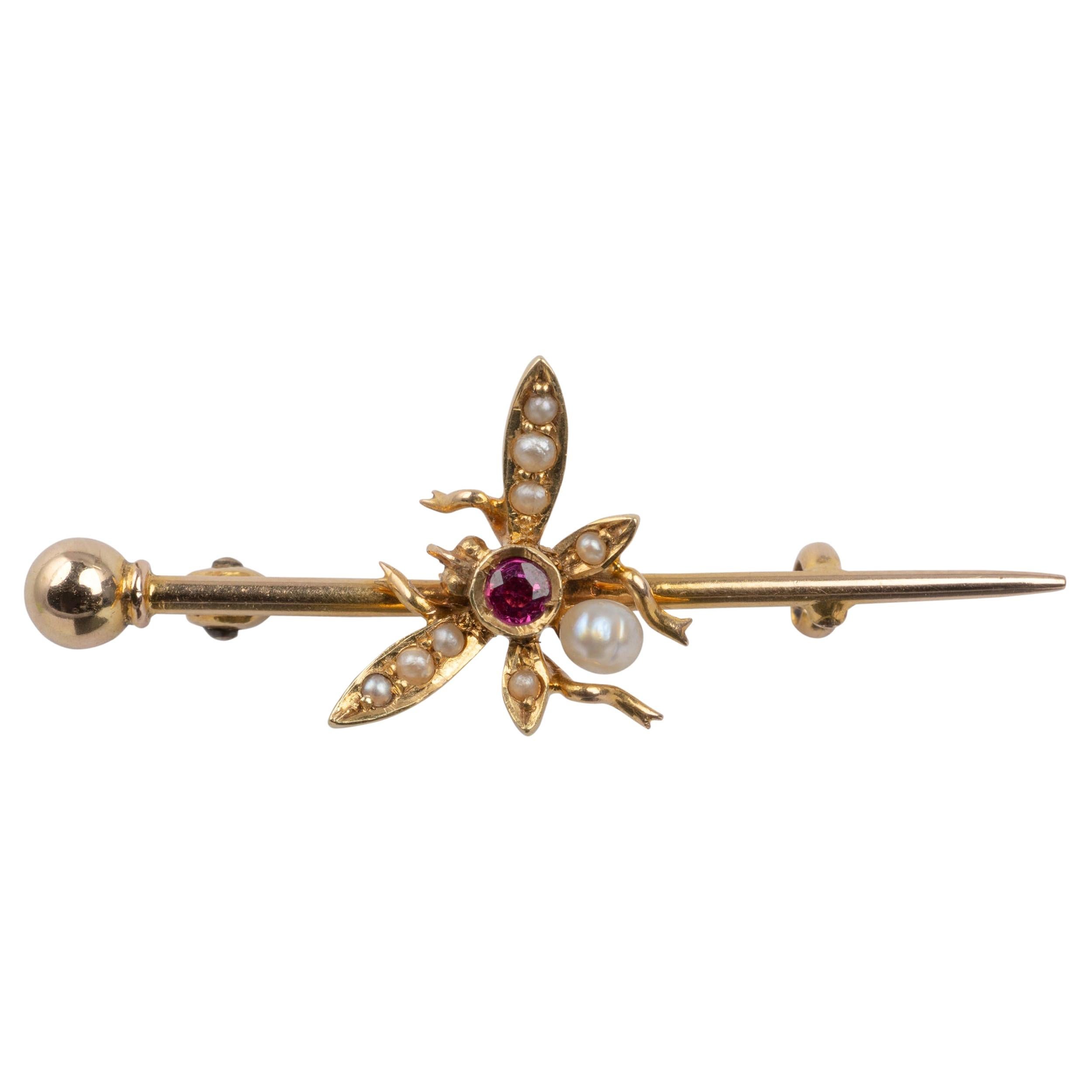 Antique Ruby Pearls Insect Bee Brooch, 15 Carat Yellow Gold, circa 1910 For Sale