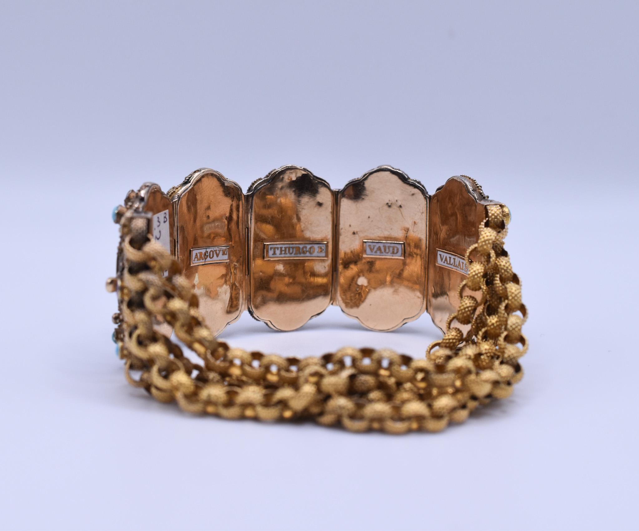 Antikes Armband aus 18 Karat Gelbgold mit Rubin, Türkis und Porzellan für Damen oder Herren im Angebot