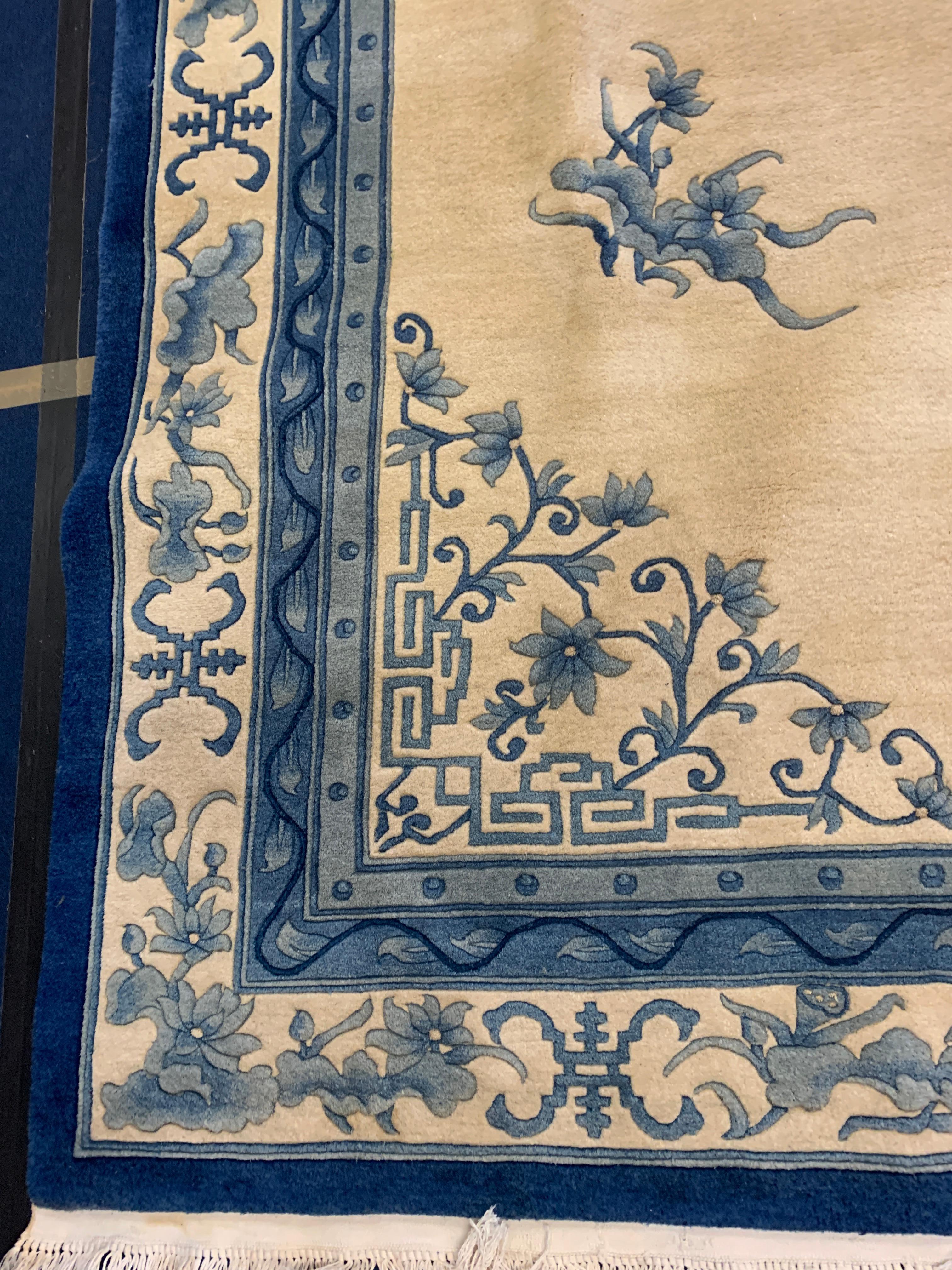 Tapis ancien chinois Art Déco Tapis oriental fait à la main bleu crème  Tapis d'intérieur Excellent état - En vente à Wembley, GB