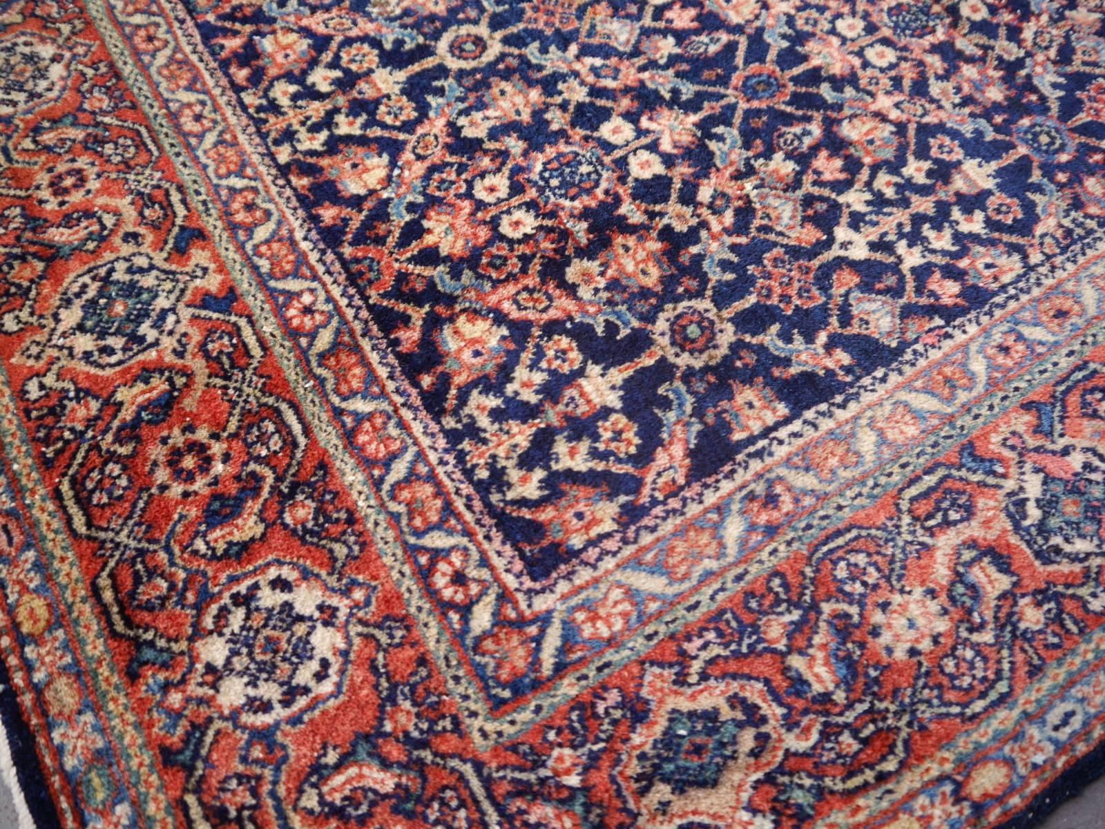 Antique Rug Early 20th Century Classic Carpet Blue and Rust In Good Condition For Sale In Lohr, Bavaria, DE