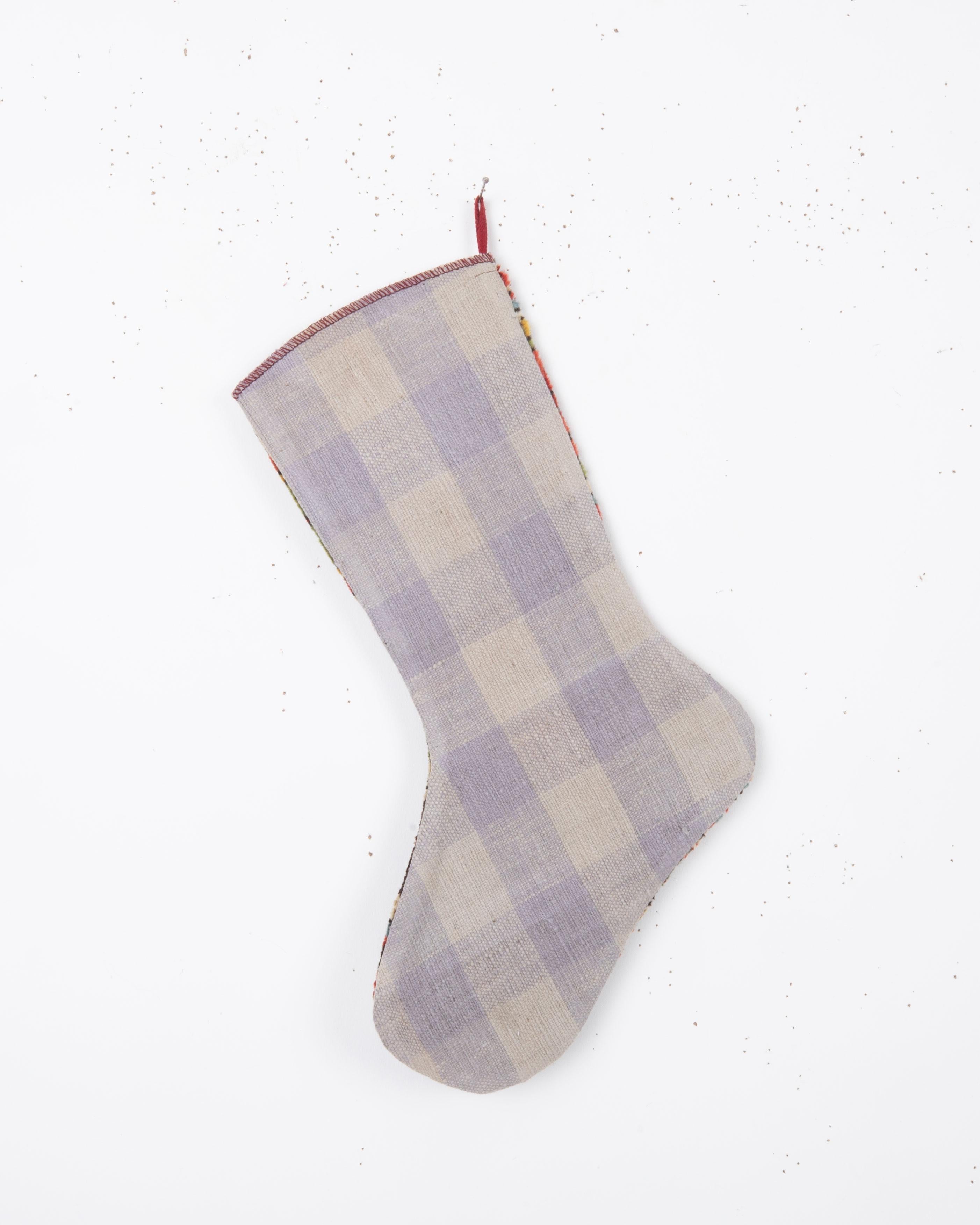 Antiker Teppich Fragment Weihnachtsstrumpf (Handgeknüpft) im Angebot