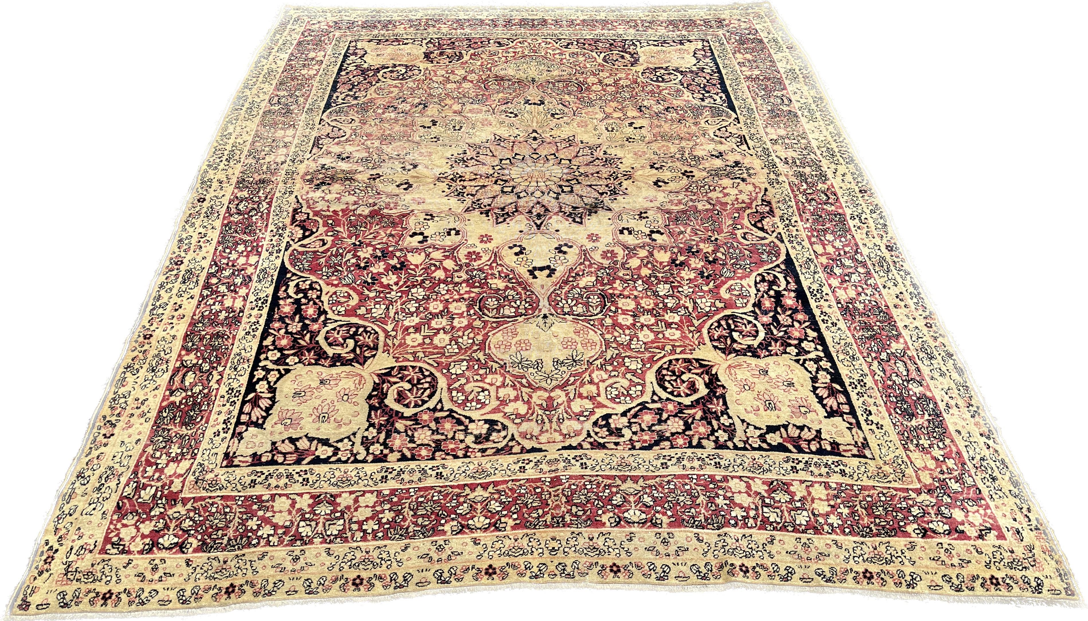 Antique Rug  Kirman Raver. Late 19th For Sale 1
