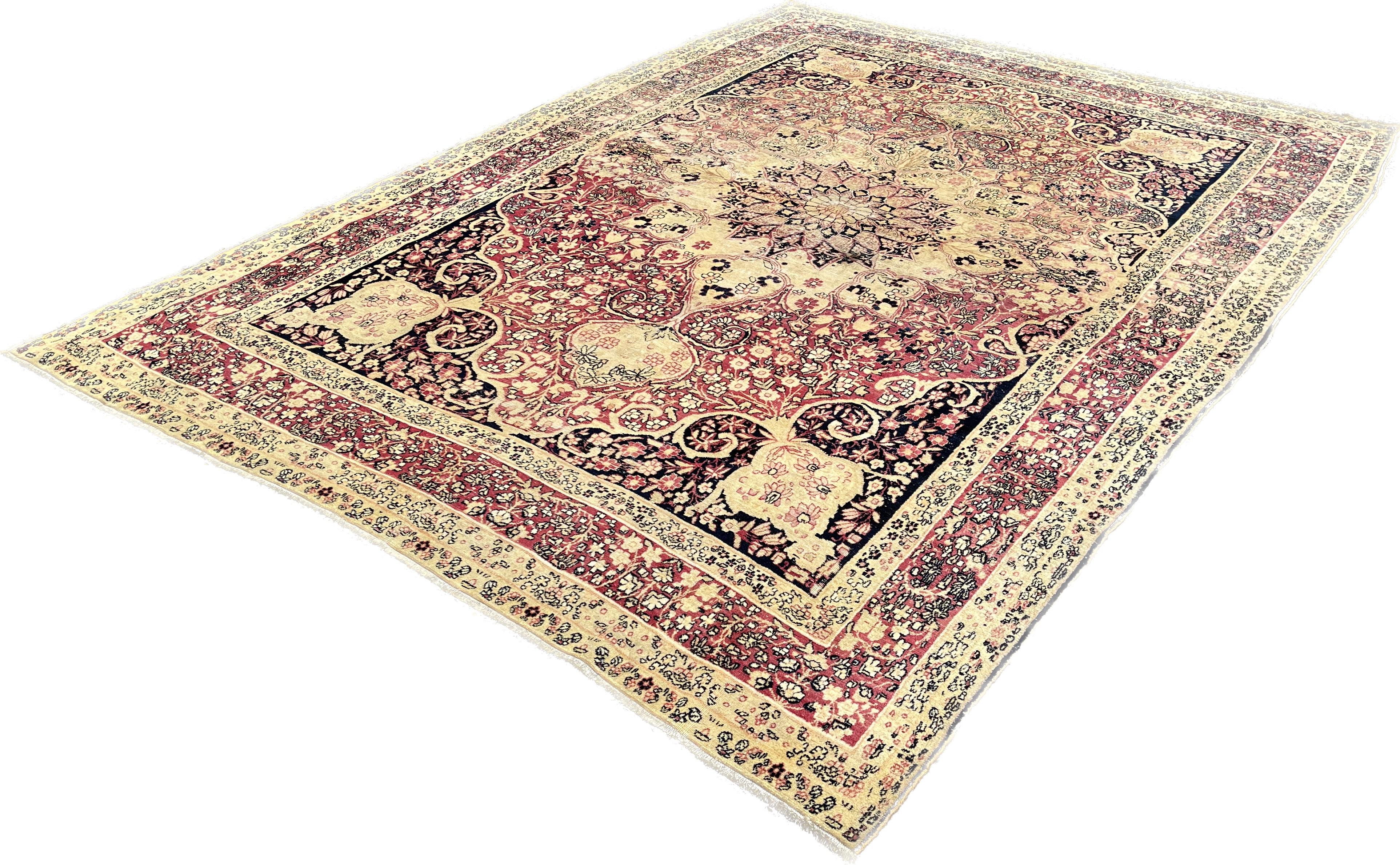 Antique Rug  Kirman Raver. Late 19th For Sale 2