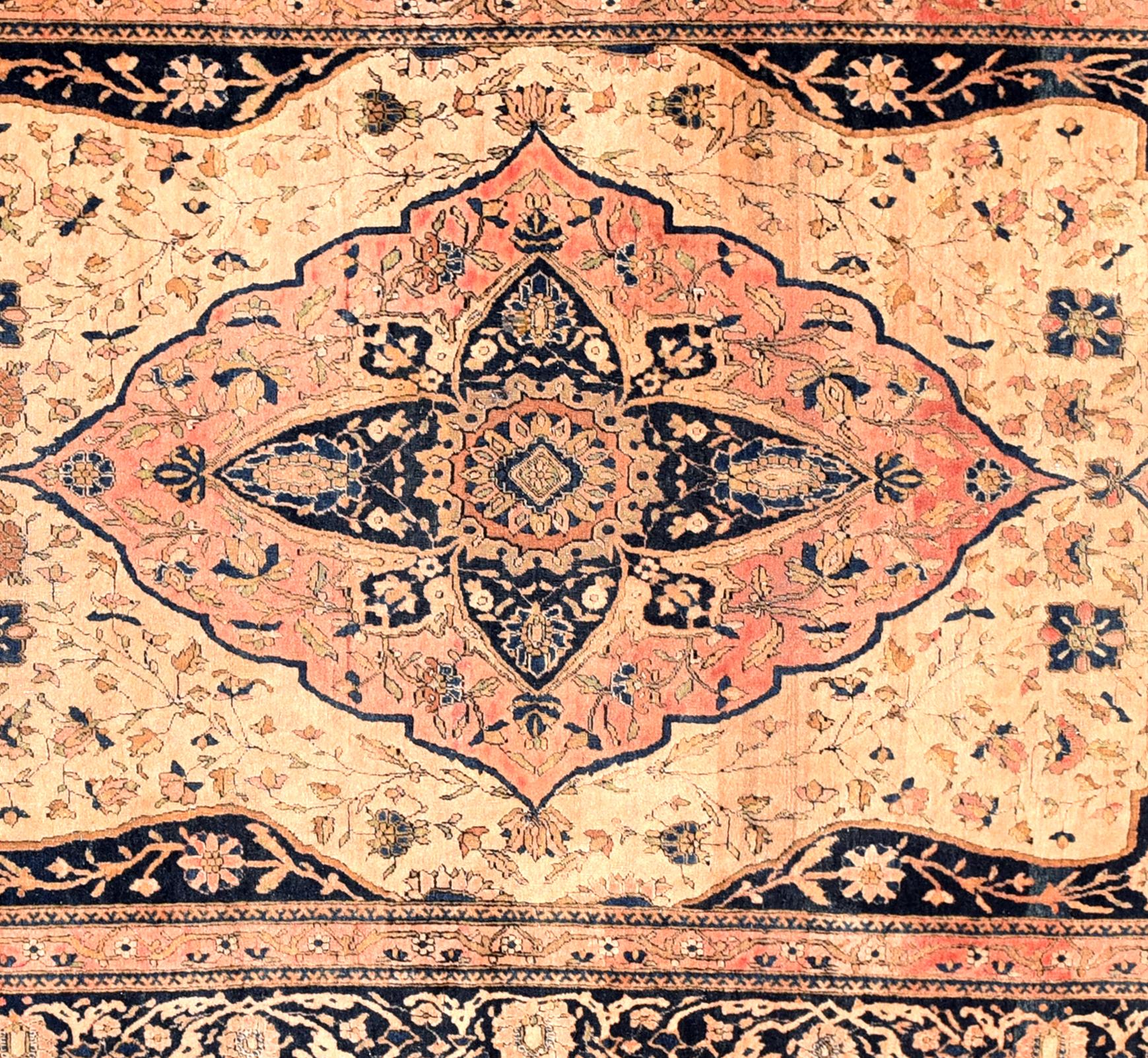 Fine antique Persian Mohtasham Kashan, circa 1890
Design: Central medallion
Wool.