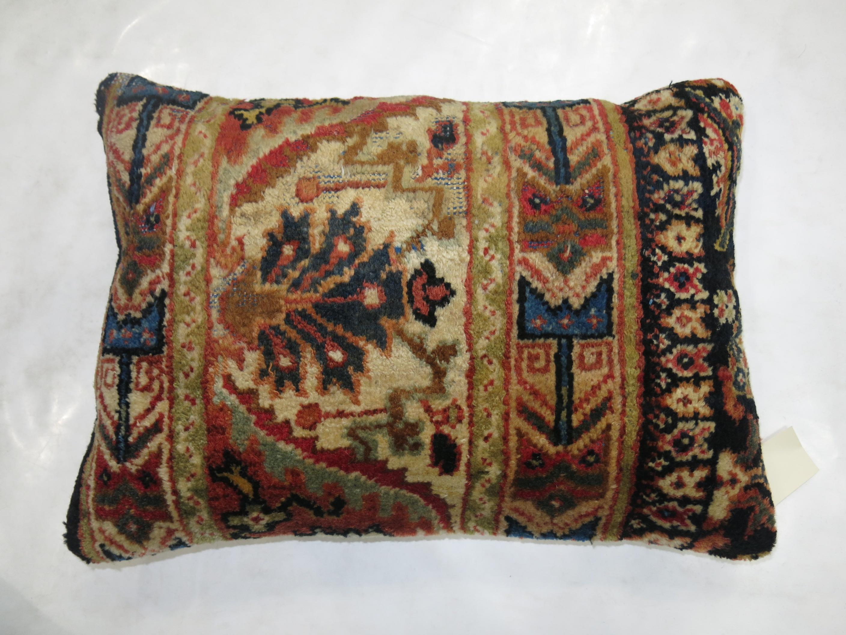 Serapi Oreiller de tapis persan ancien en vente