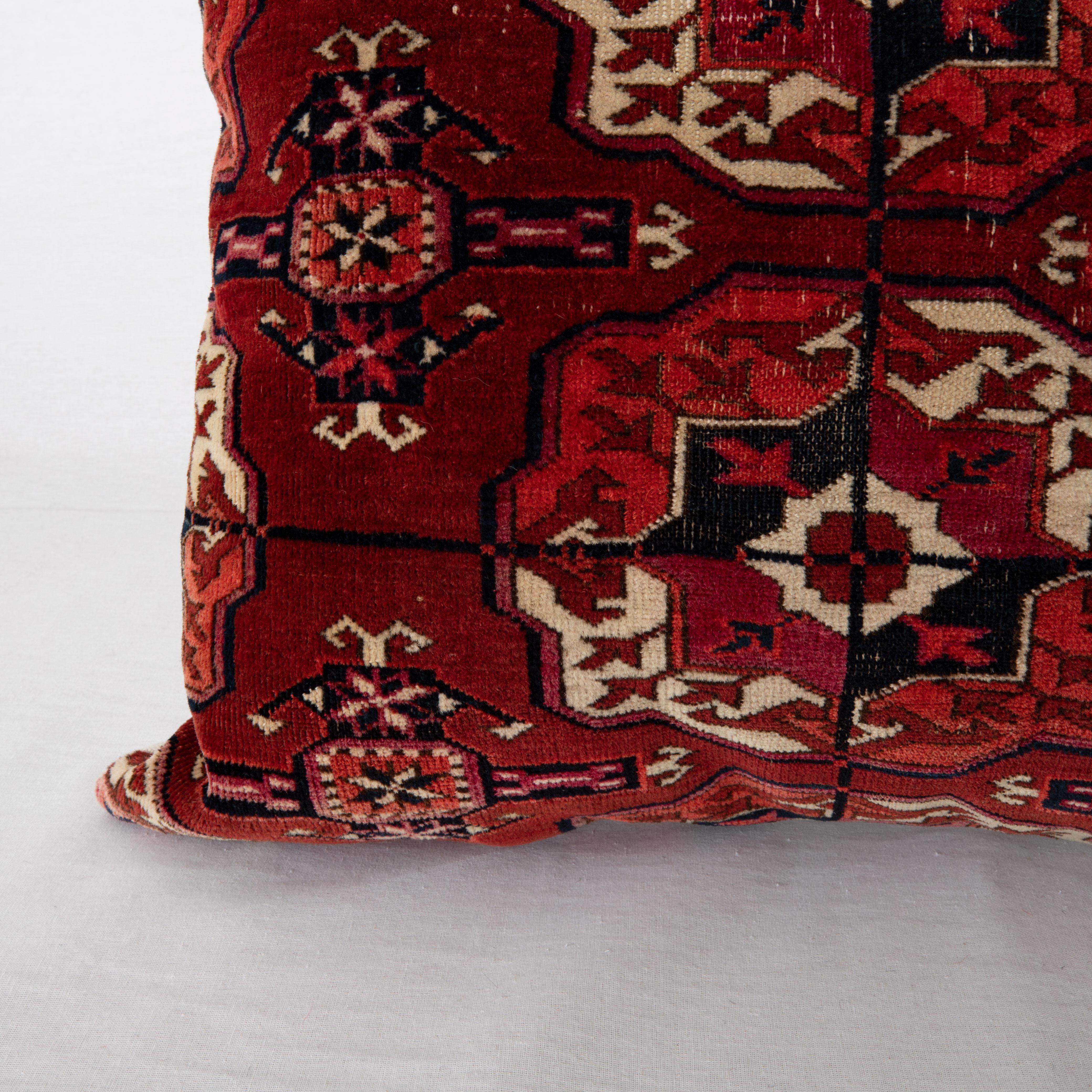 Antique Rug Pillowcase Made from a Late 19th C. Turkmen Tekke Tribe Rug Fragment In Good Condition In Istanbul, TR