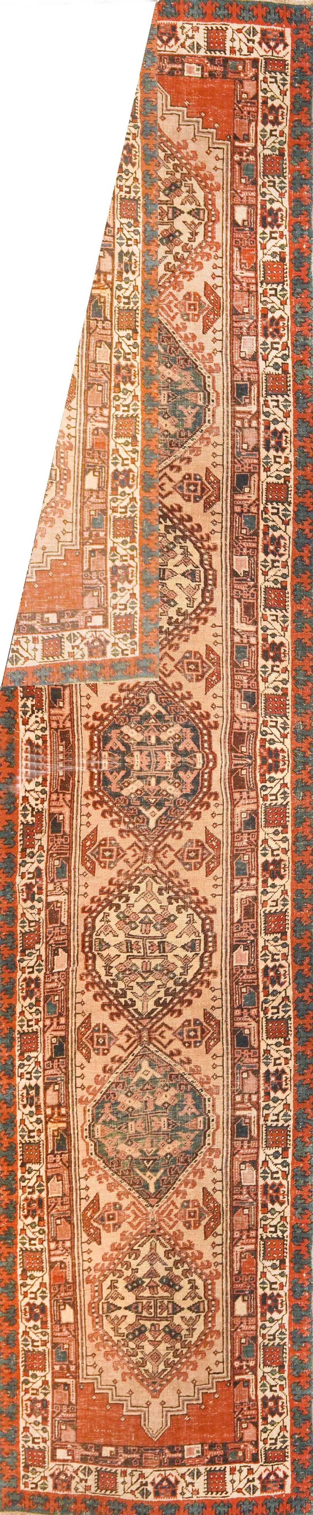 Antique Persian Sarab Long Rug In Good Condition For Sale In New York, NY