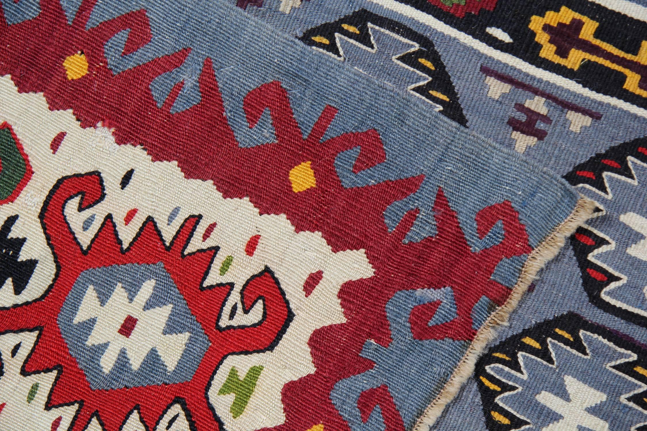 Antique Rug Serbian, Handmade Carpet Vintage Kilim Rug, Geometric Oriental Rug In Excellent Condition For Sale In Hampshire, GB