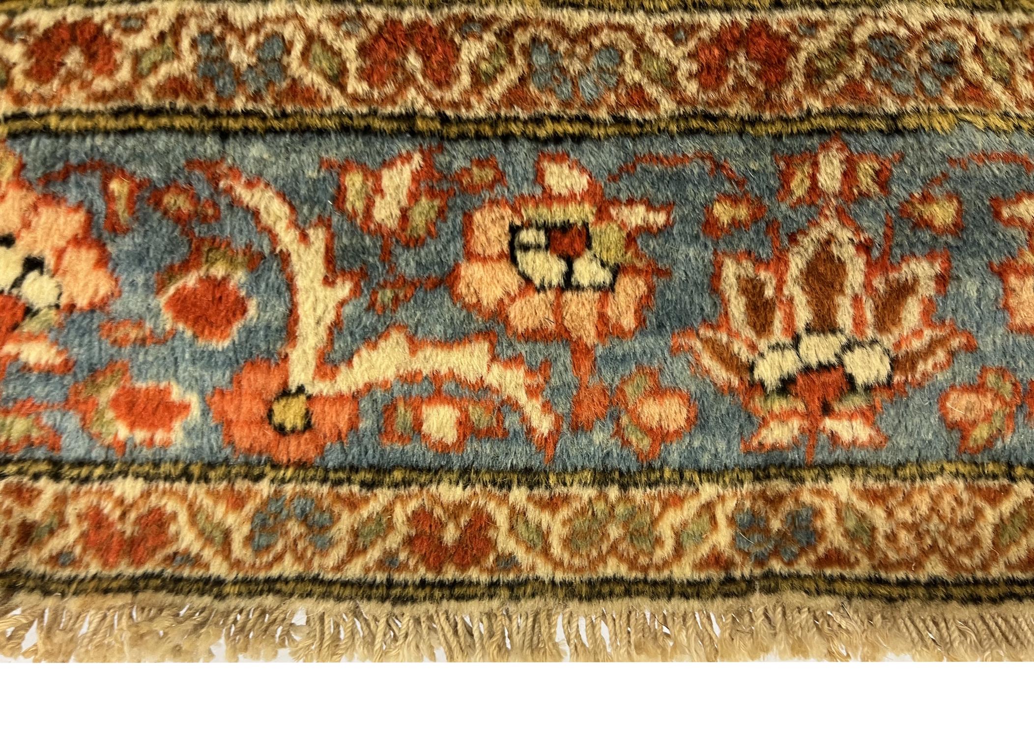 Laine Tapis traditionnel ancien tapis grand format en laine pour salon en vente