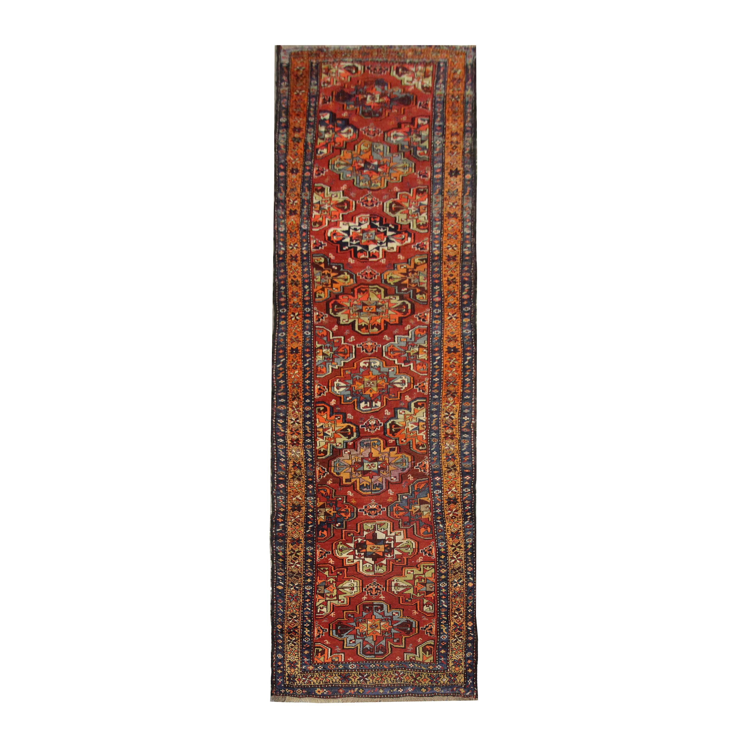 Antiker Teppich:: Turkmenischer Orientalischer Läufer:: Kaukasischer Wohnzimmerteppich Läufer