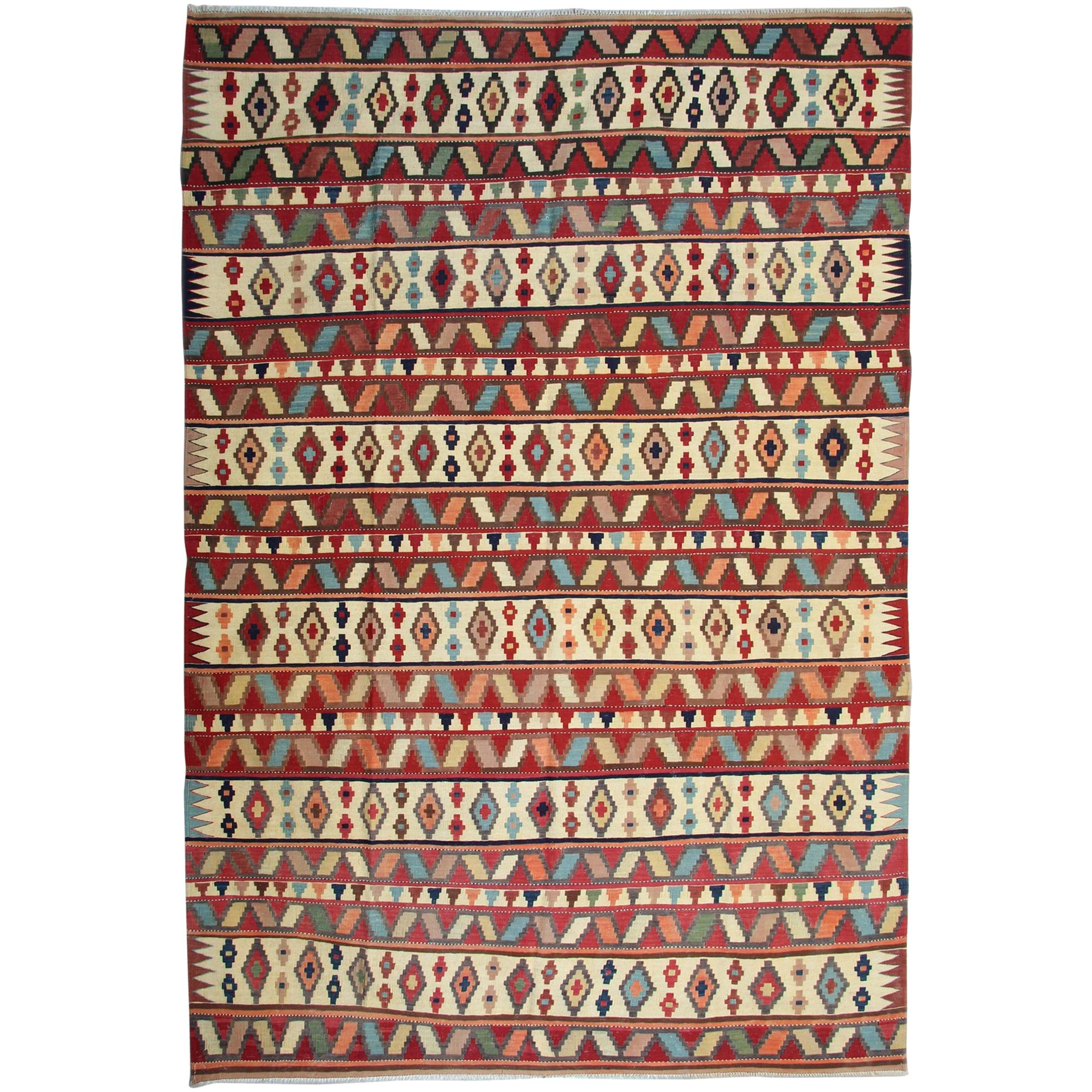 Antiker antiker Teppich, orientalischer Vintage-Teppich, gestreifter Kelim-Teppich Kaukasischer handgefertigter Teppich