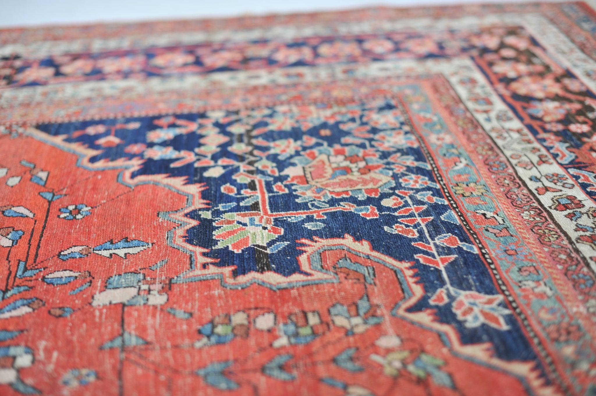 Antique Rug with Gorgeous Medallion and Variations of Strawberry Field, c.1910's For Sale 4