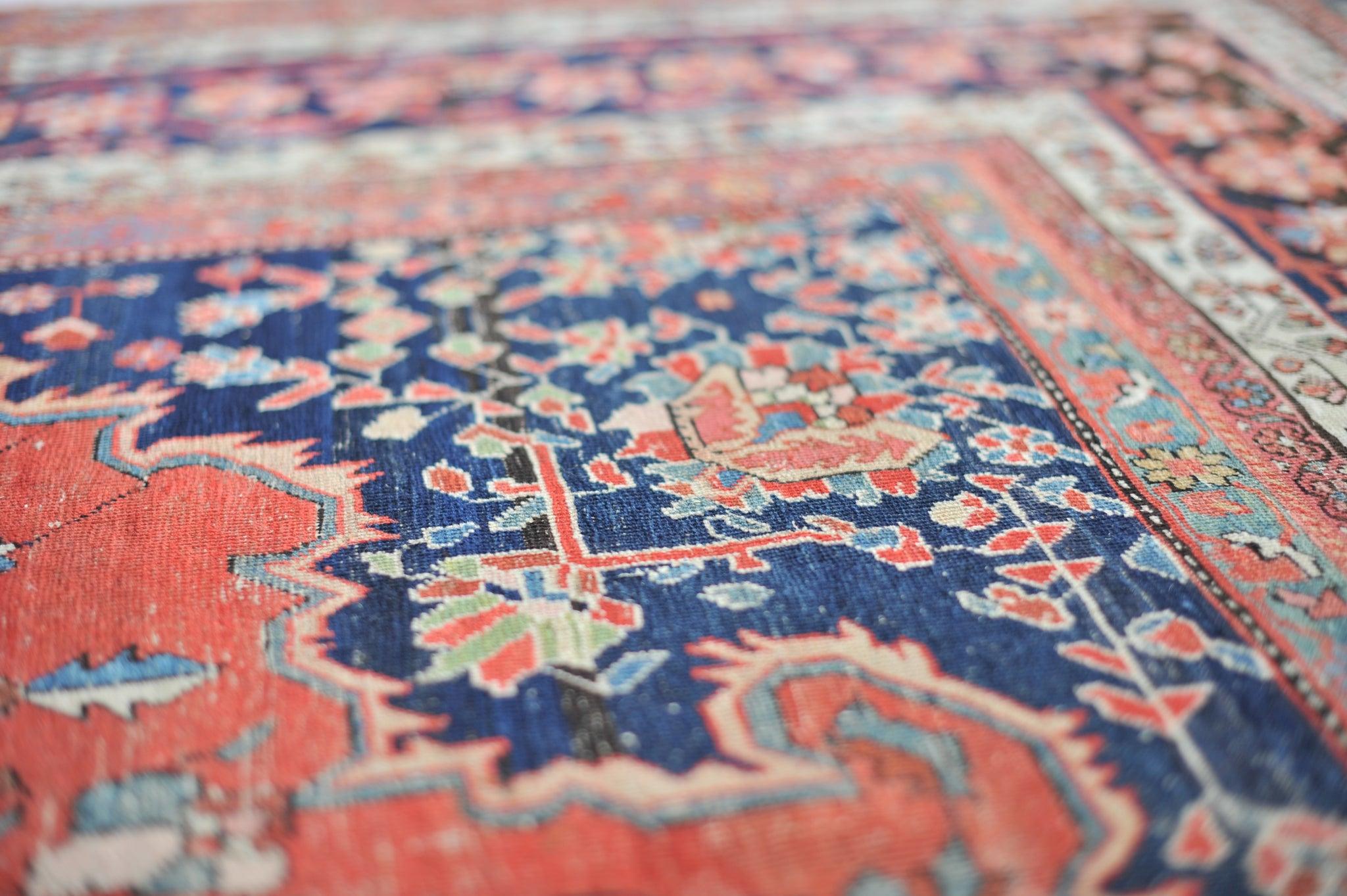Antique Rug with Gorgeous Medallion and Variations of Strawberry Field, c.1910's For Sale 5